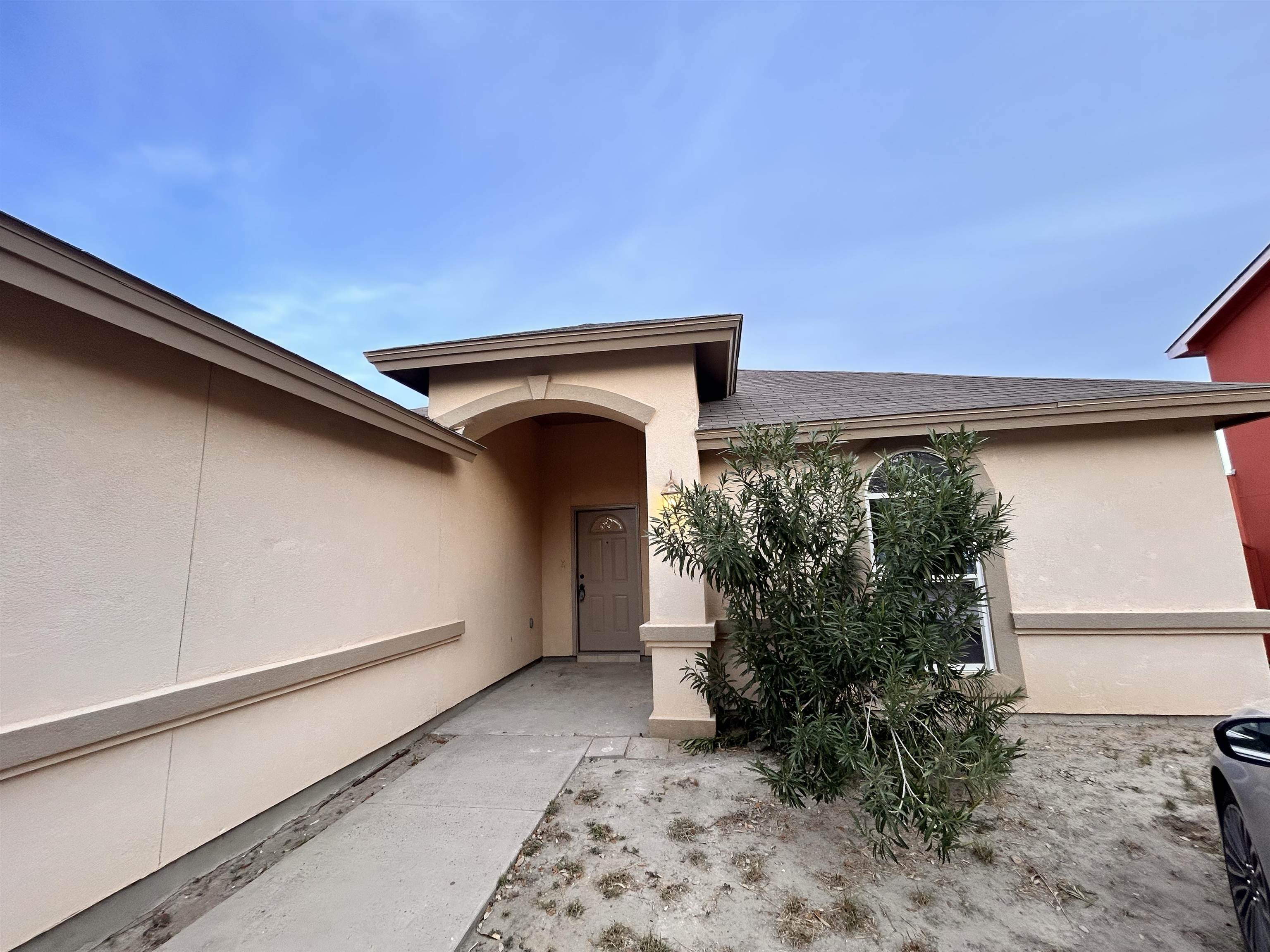 607 John Adams Rd Property Photo 2