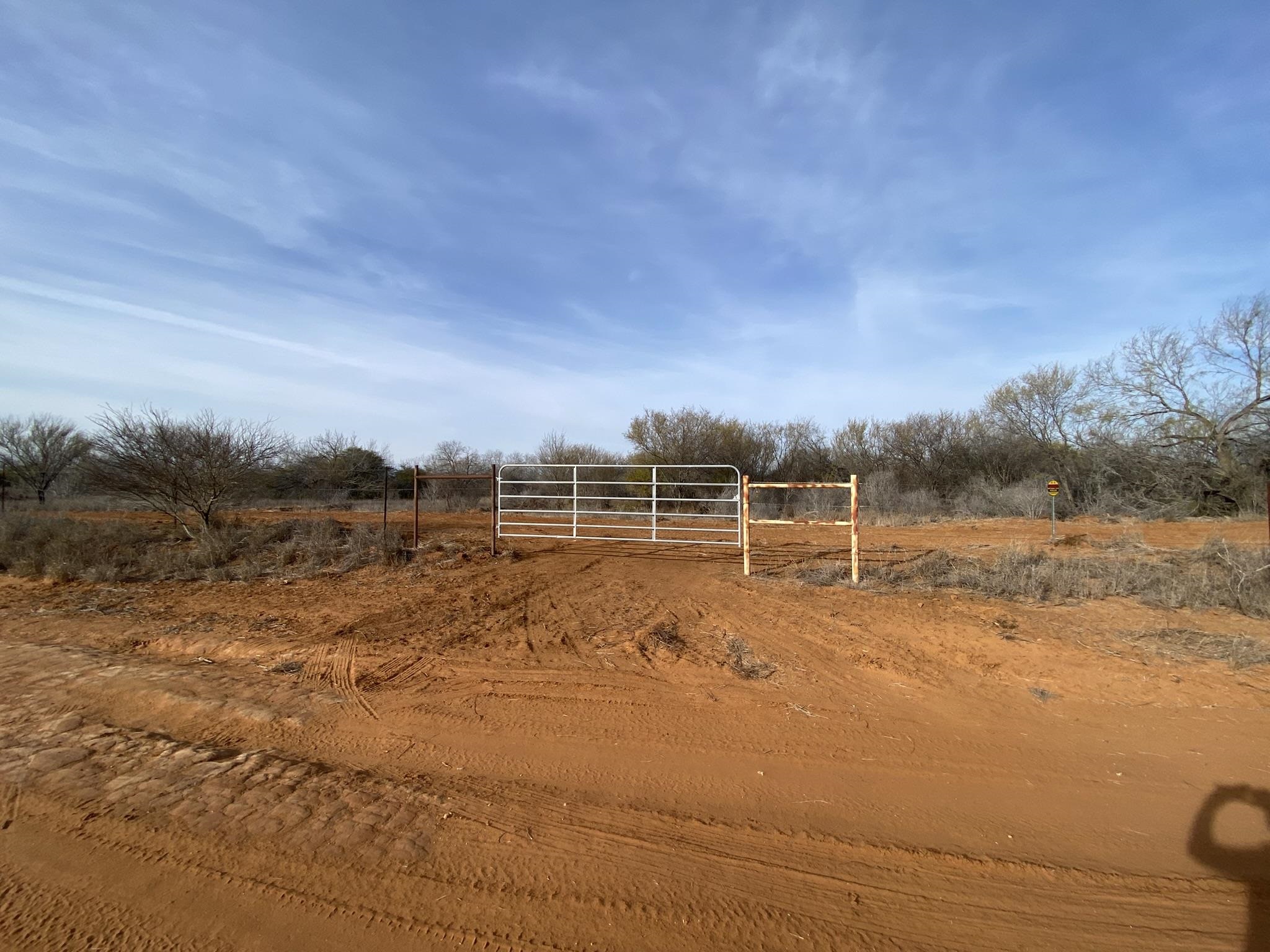002 Ranch Rd Property Photo 1