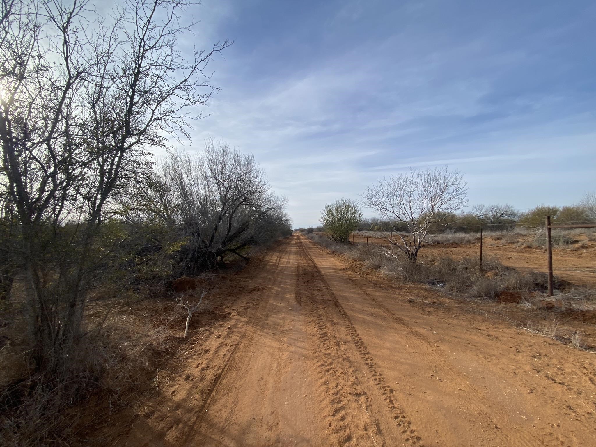 002 Ranch Rd Property Photo 2