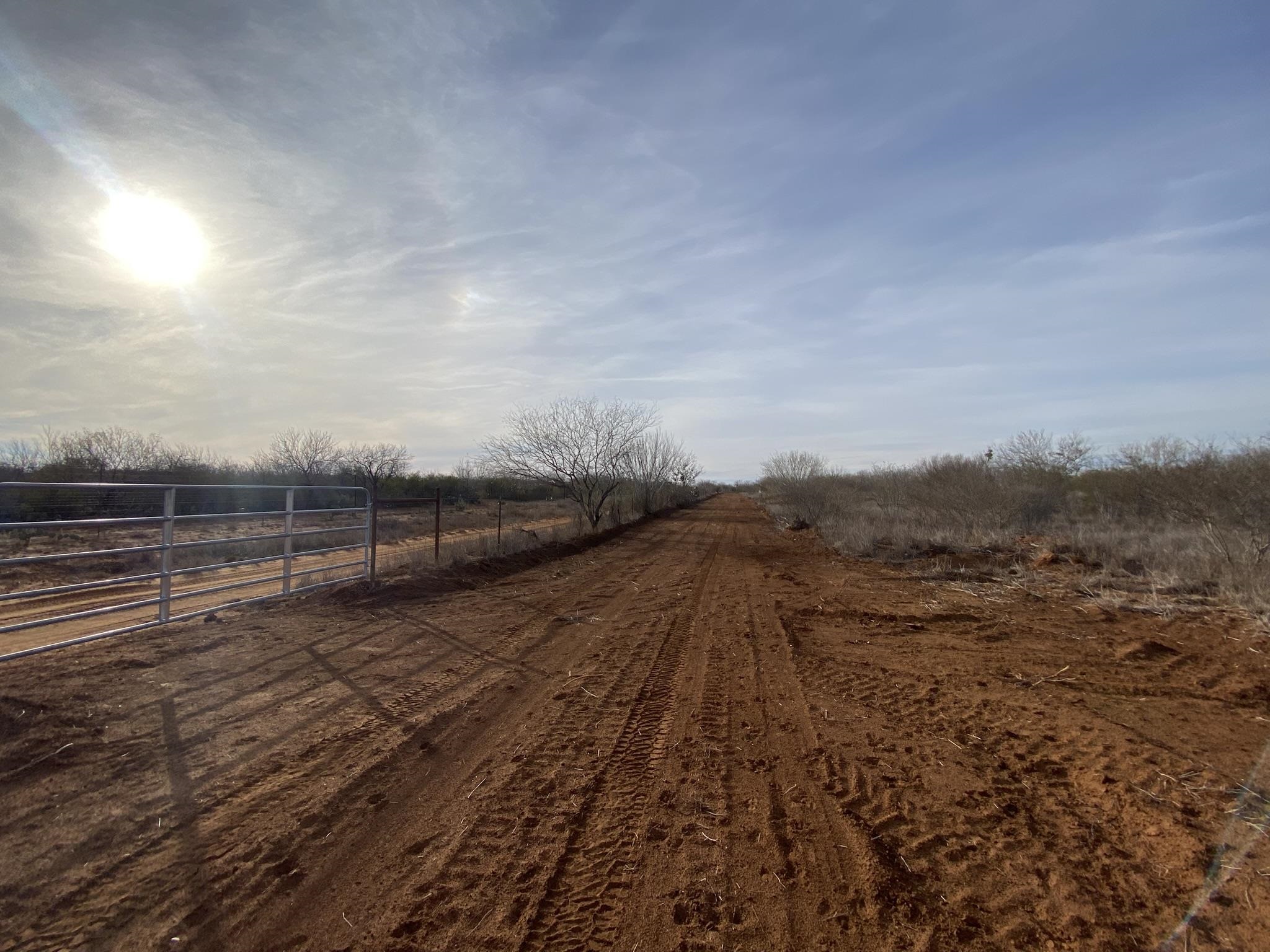 002 Ranch Rd Property Photo 4