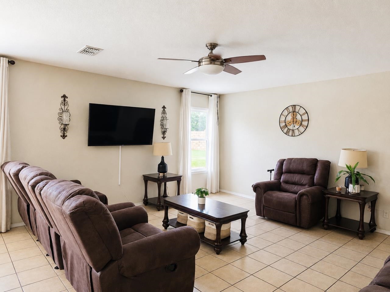 17526 College Port Dr Property Photo 7