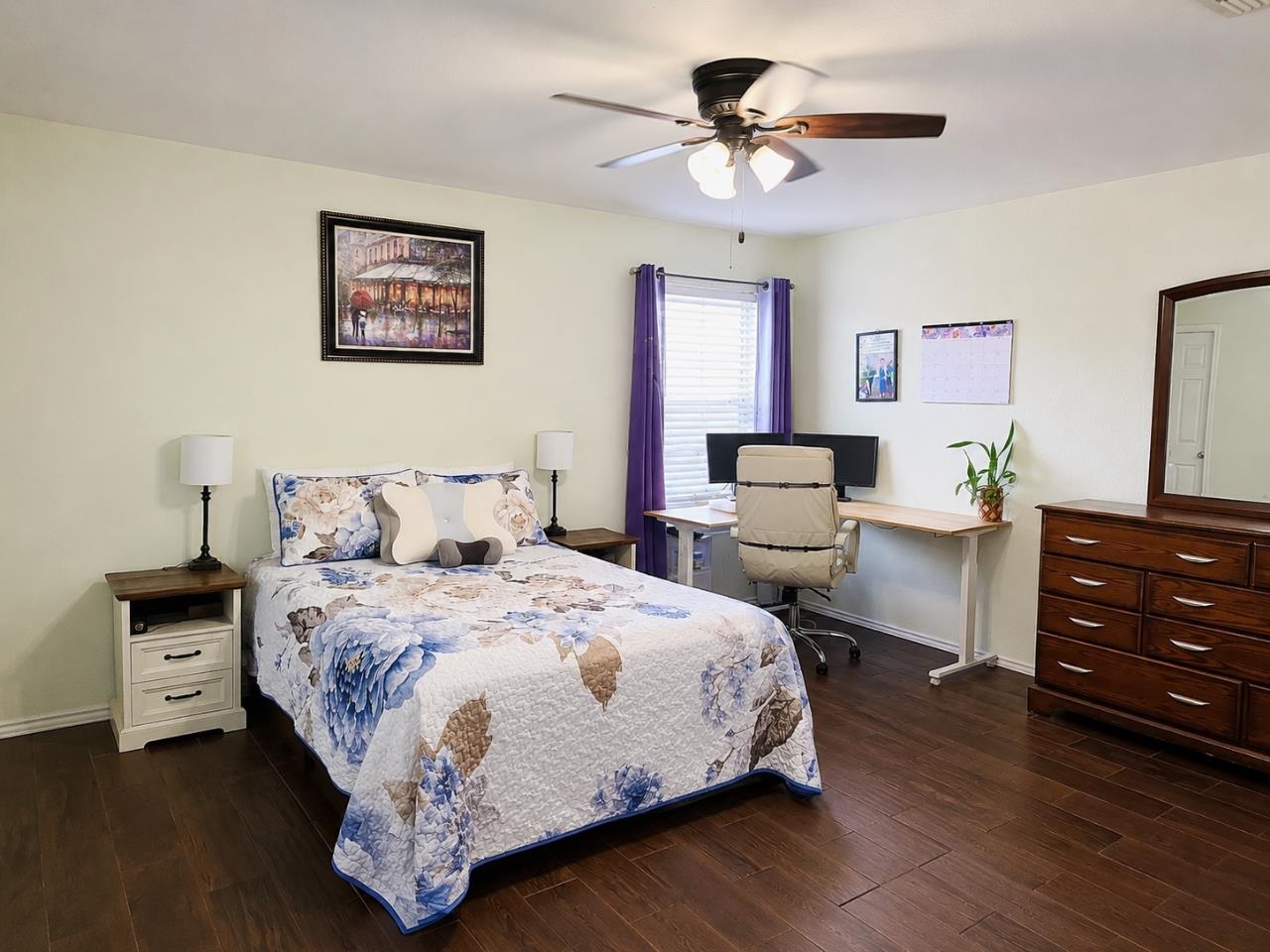 17526 College Port Dr Property Photo 8