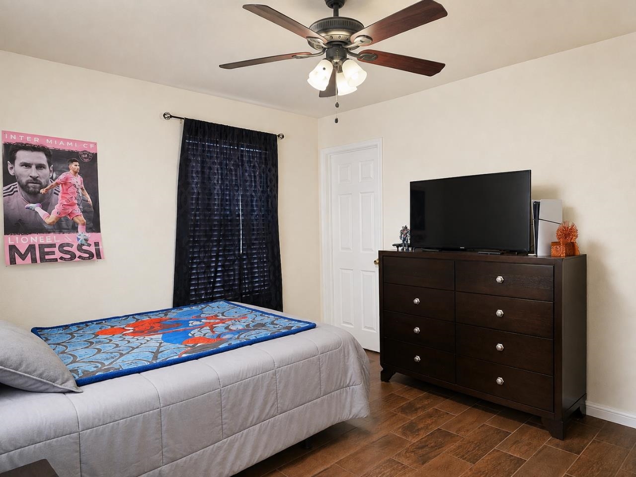 17526 College Port Dr Property Photo 12
