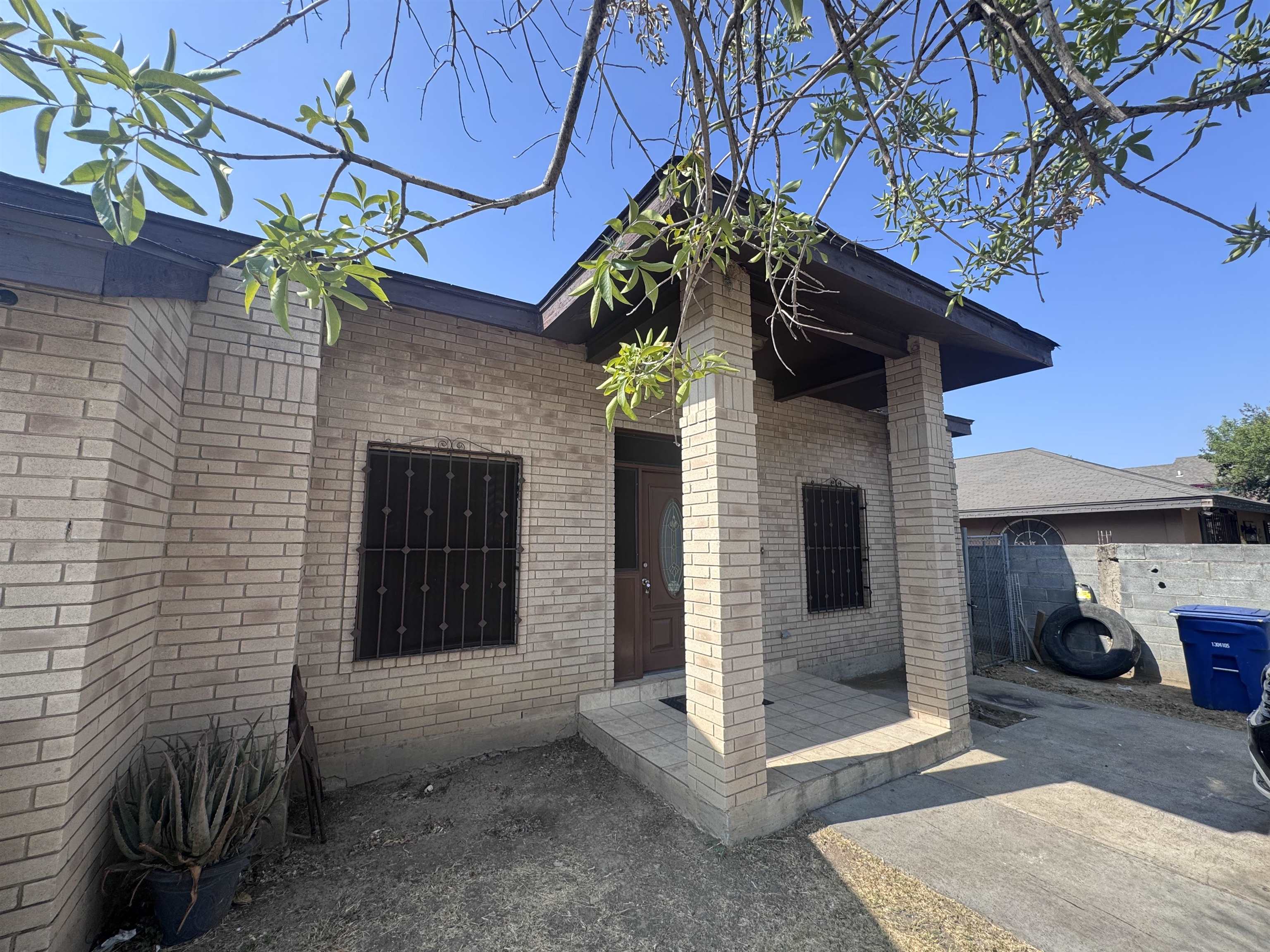 313 Malaga Dr Property Photo 4