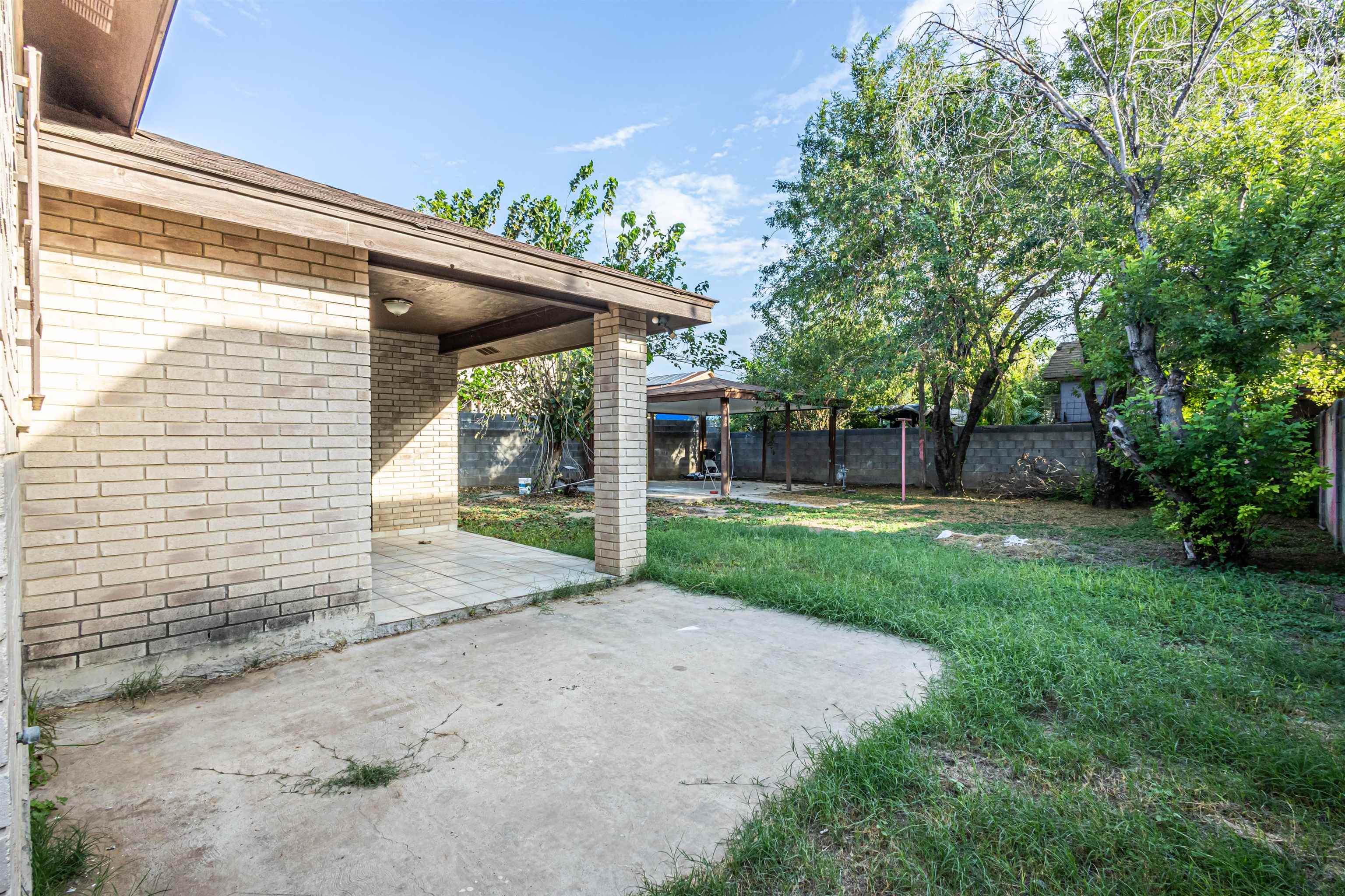 313 Malaga Dr Property Photo 20