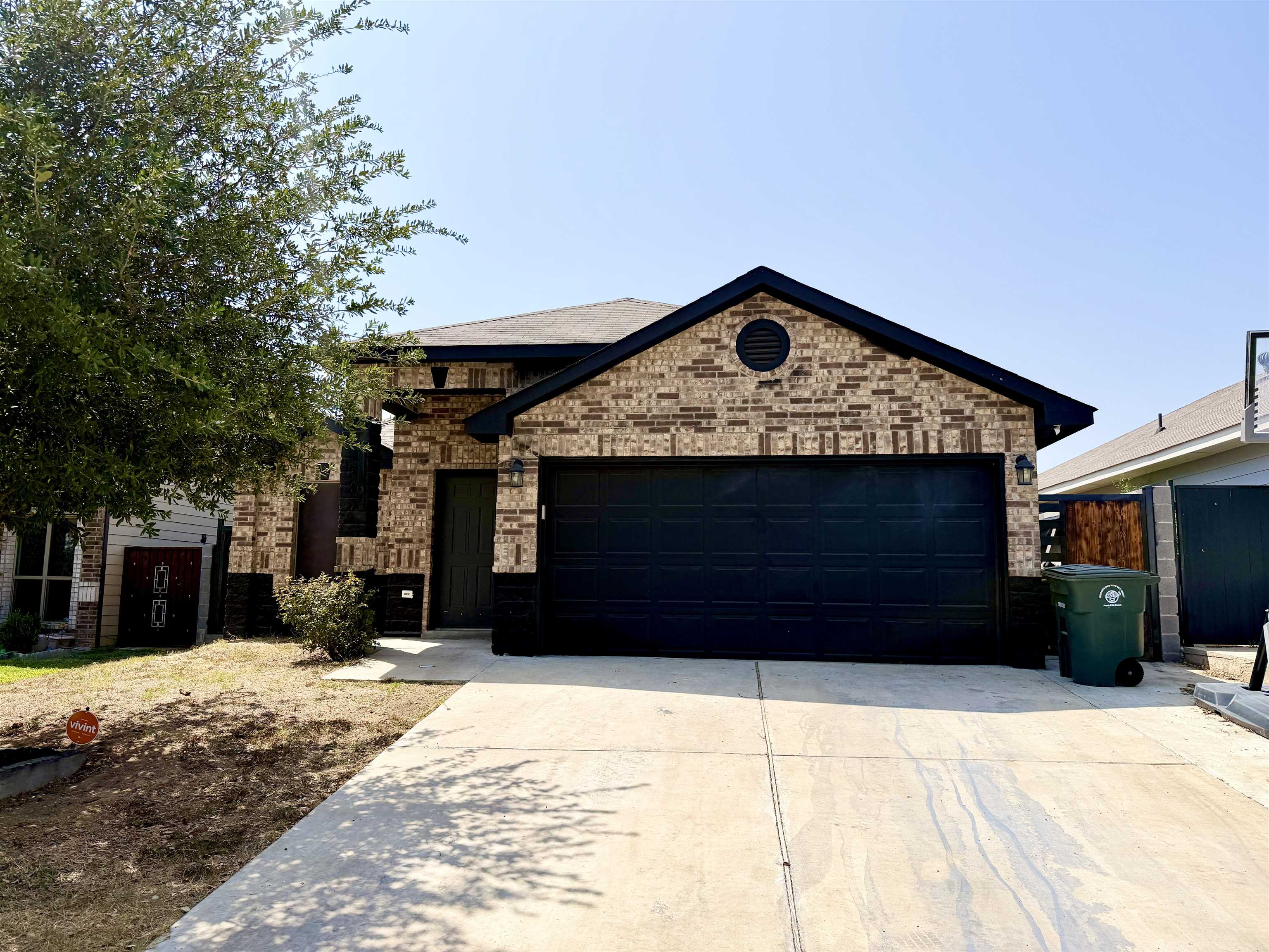 5537 Lagos Del Valle Dr Property Photo 1