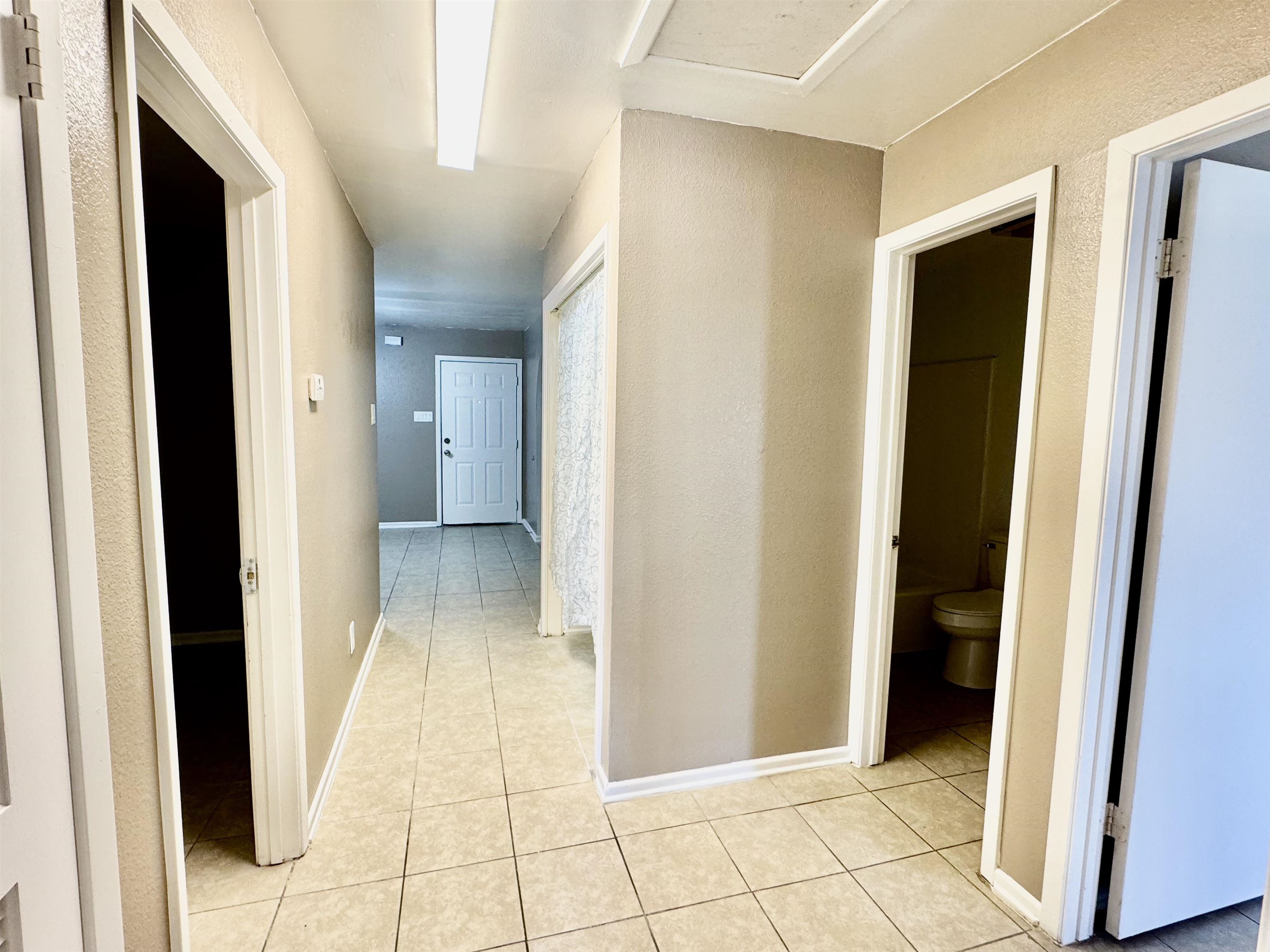 1421 Reagan Dr Property Photo 5
