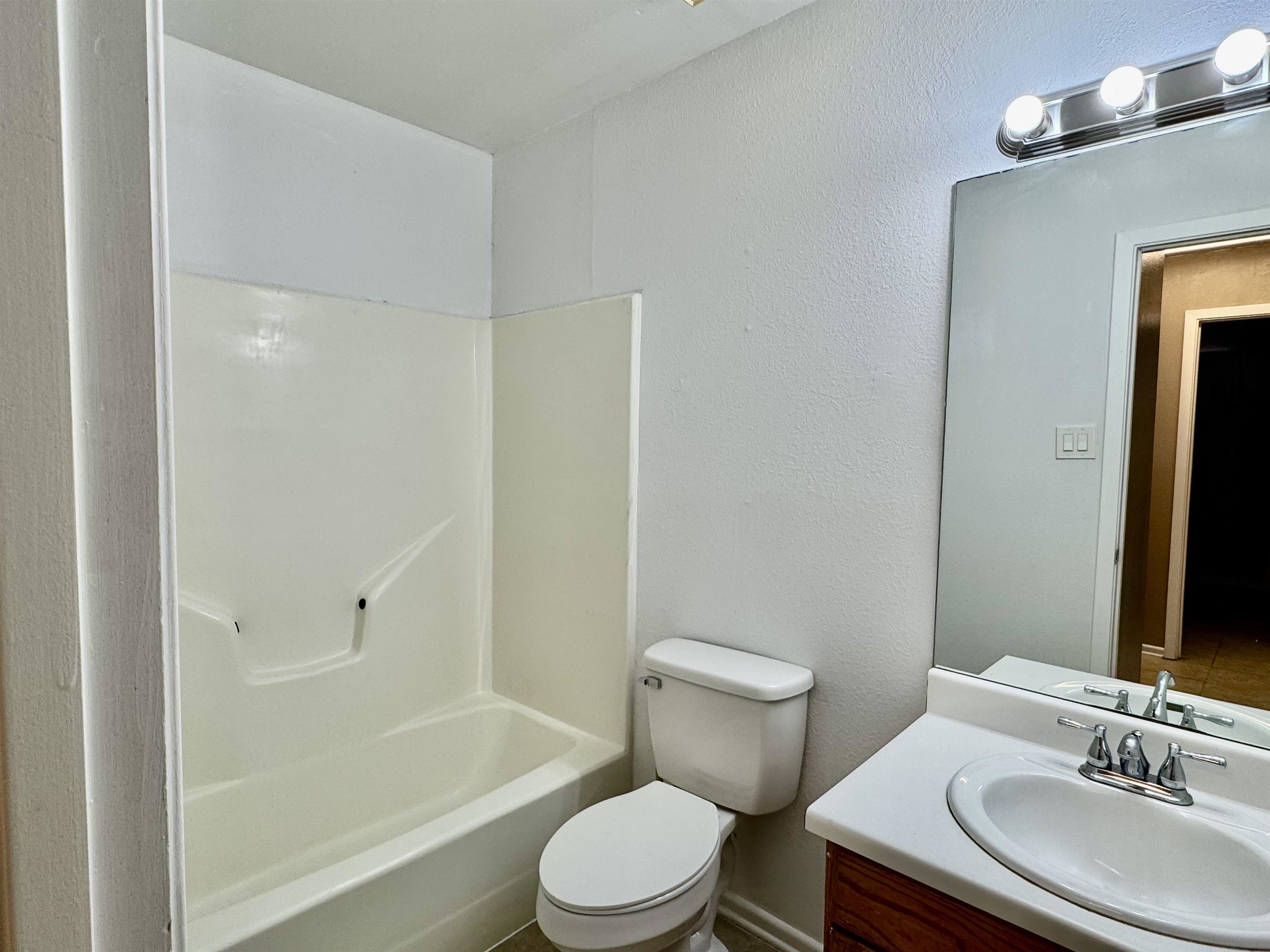 1421 Reagan Dr Property Photo 9