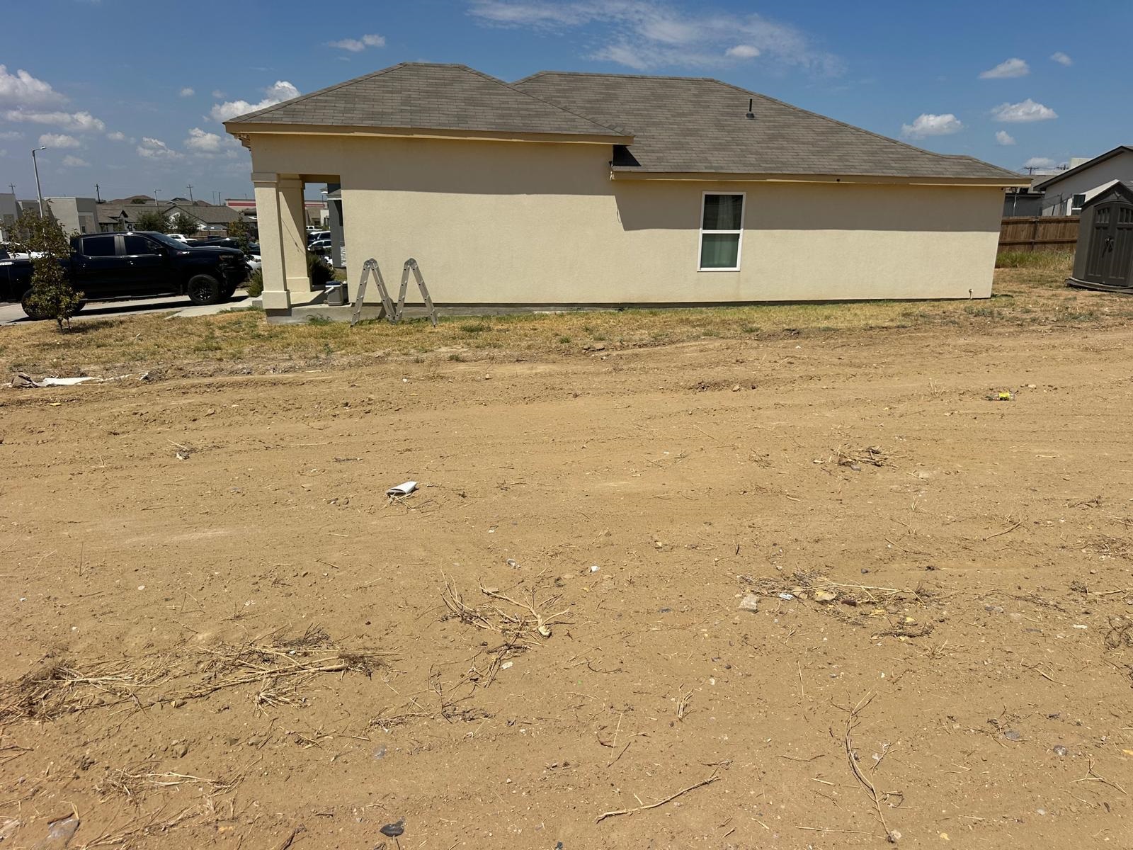 5008 Castano Dr. Property Photo 6