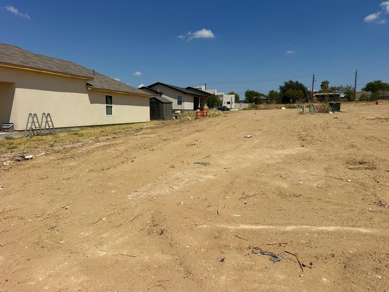 5008 Castano Dr. Property Photo 8