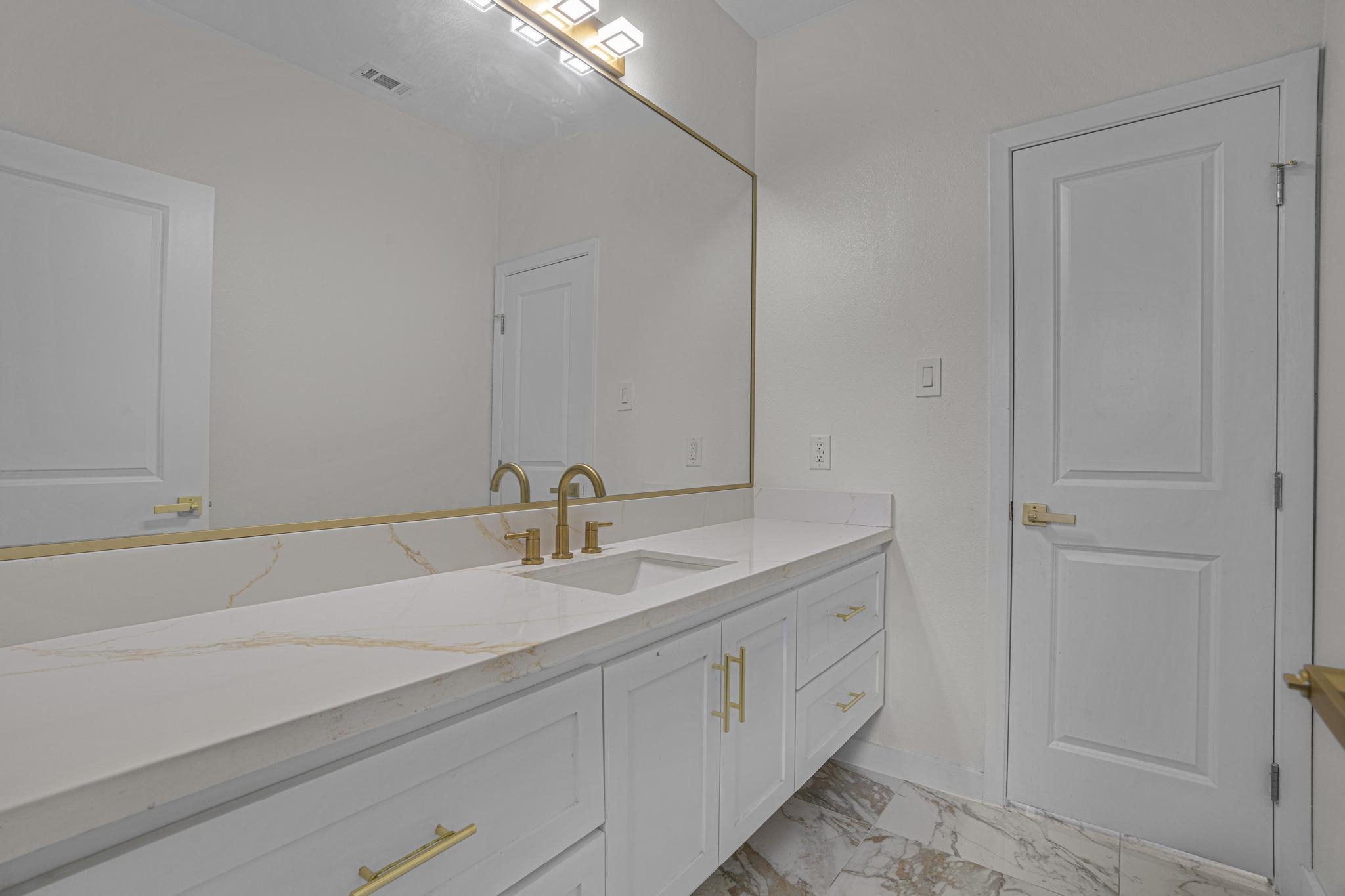 427 Baffin Bay Dr Property Photo 20