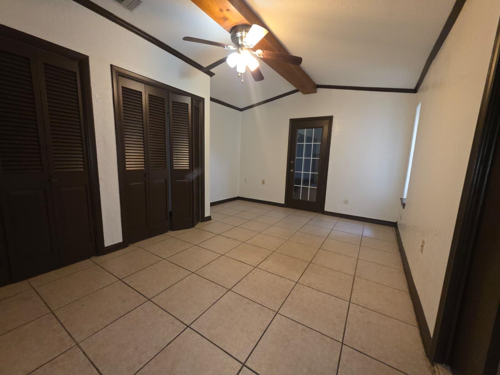 2420 Stewart St Property Photo 10