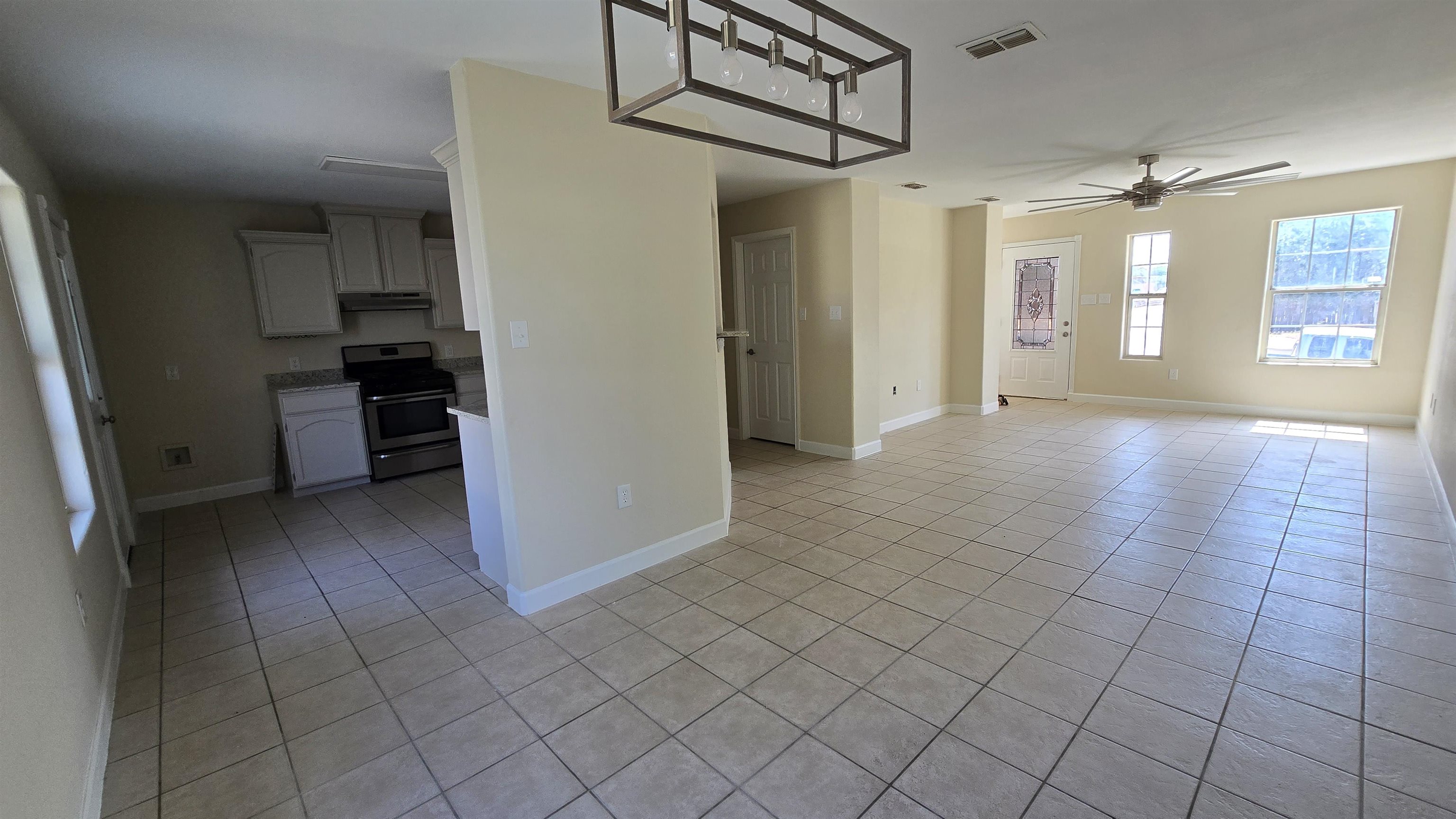 1136 Savannah Lp Property Photo 3