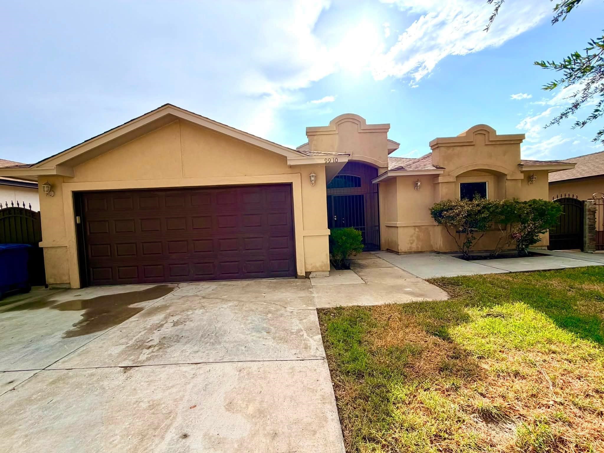 9910 Natalia Dr Property Photo 2