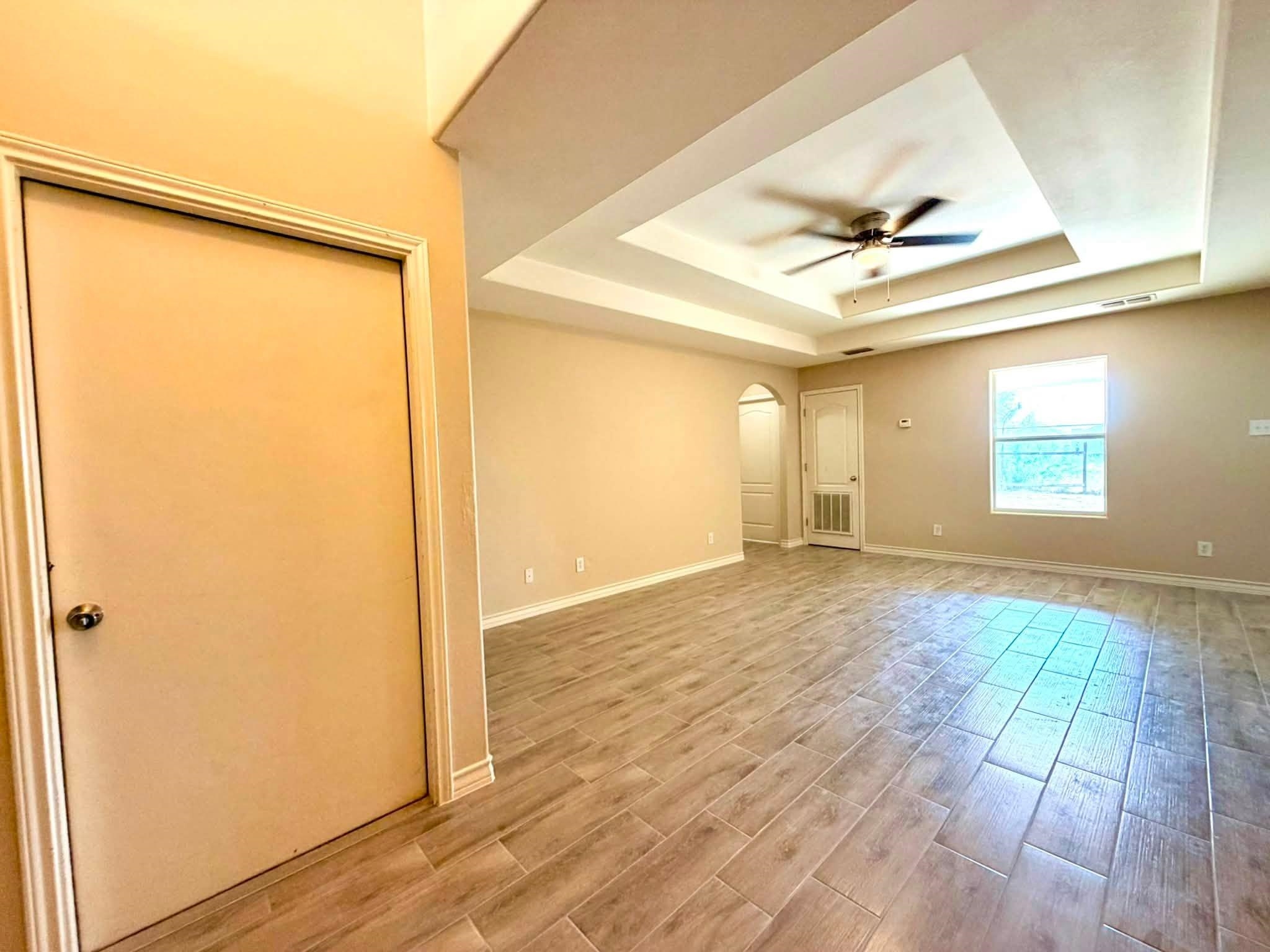 9910 Natalia Dr Property Photo 10