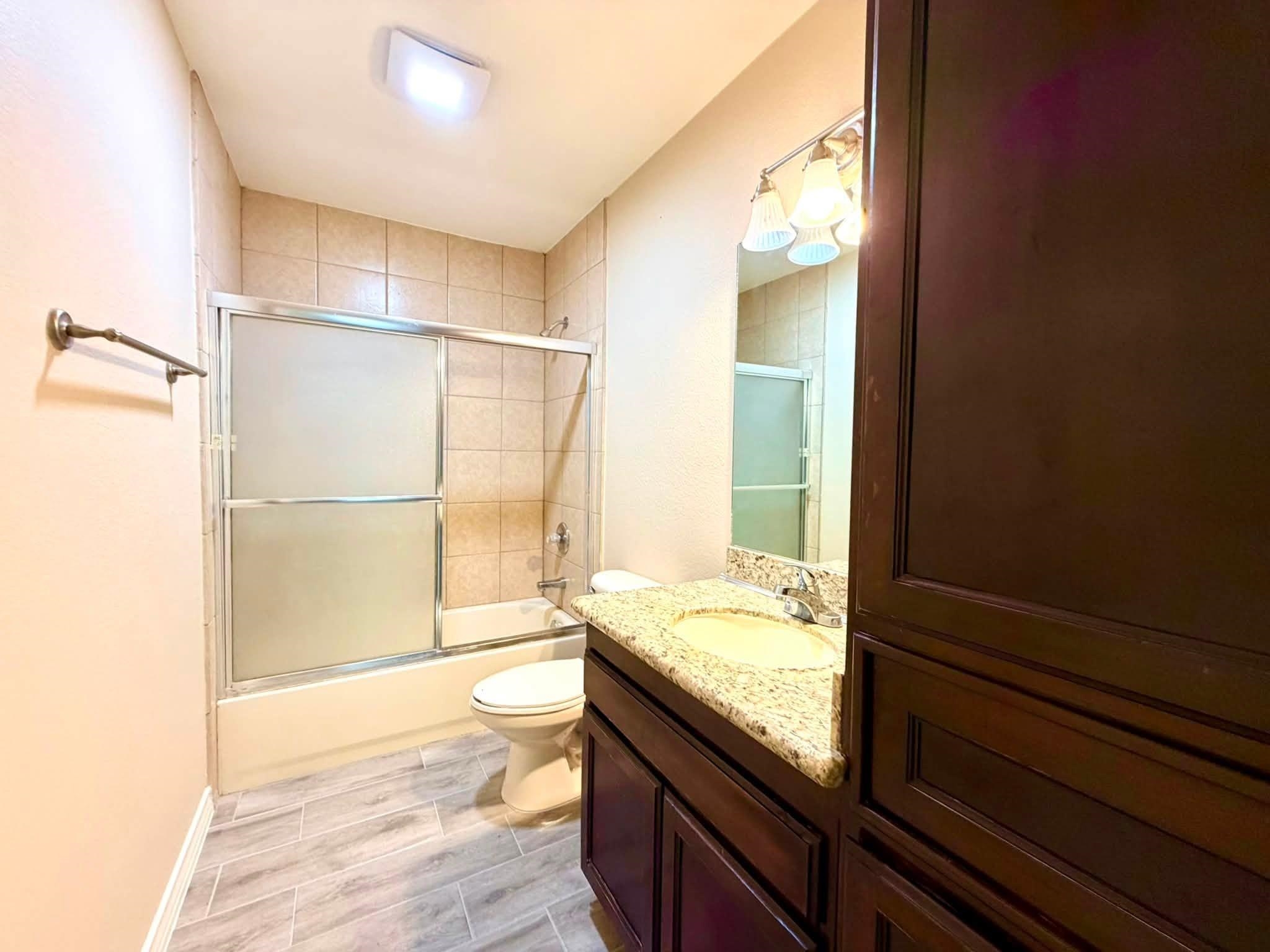 9910 Natalia Dr Property Photo 15
