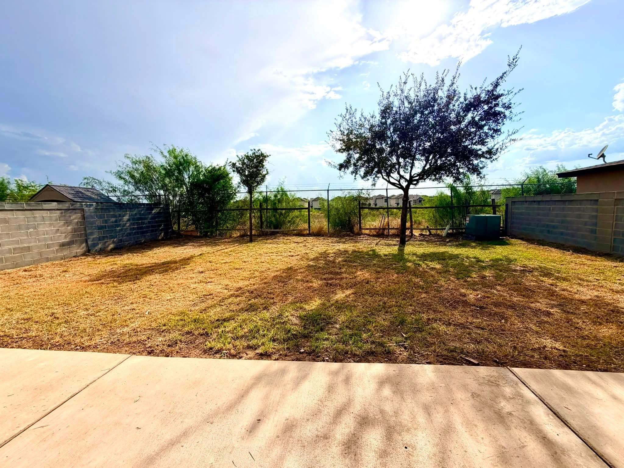 9910 Natalia Dr Property Photo 23