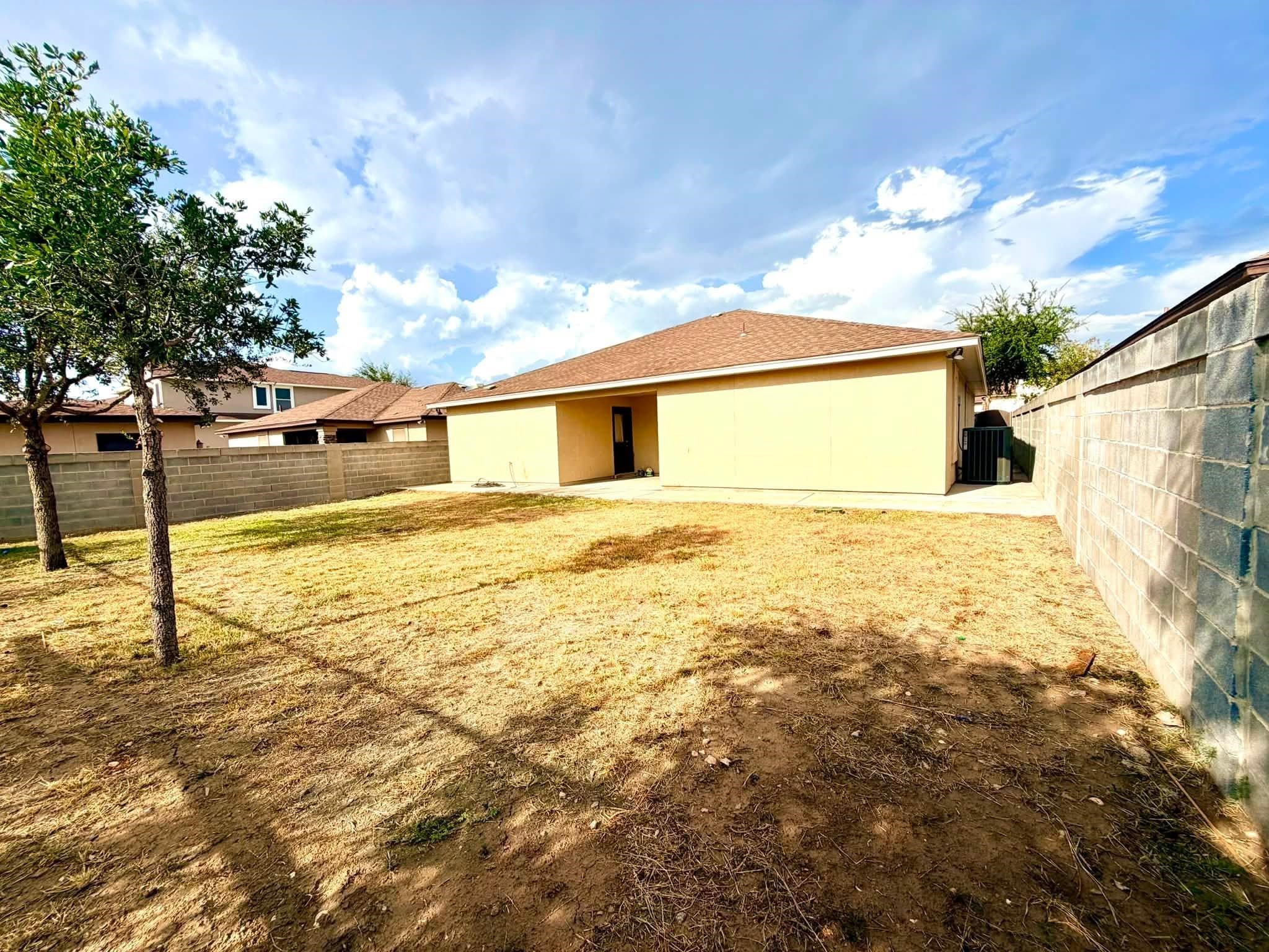 9910 Natalia Dr Property Photo 25