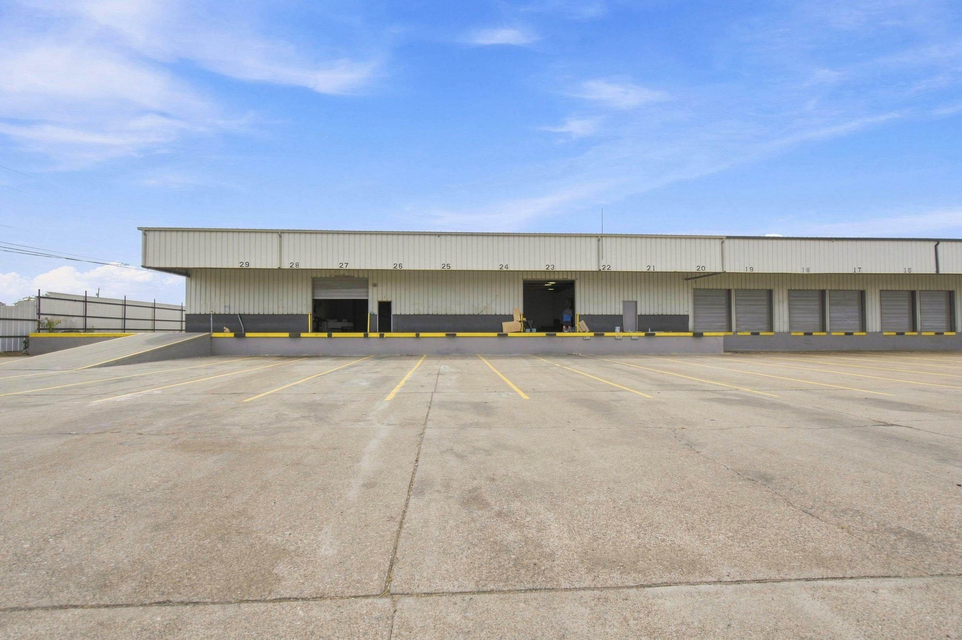 14101 Transportation Ave Property Photo 9