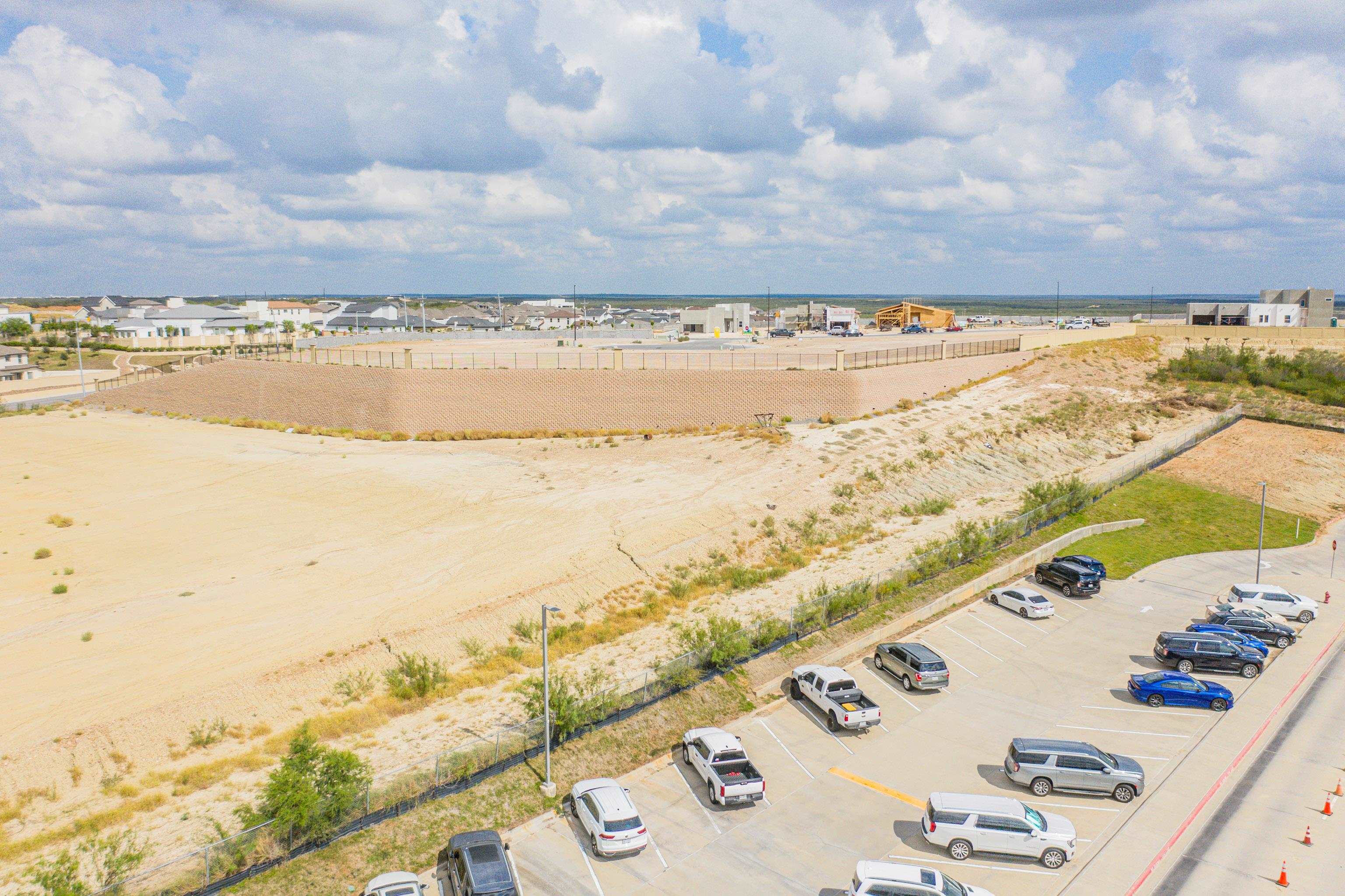 100 Panorama Dr. Property Photo 8