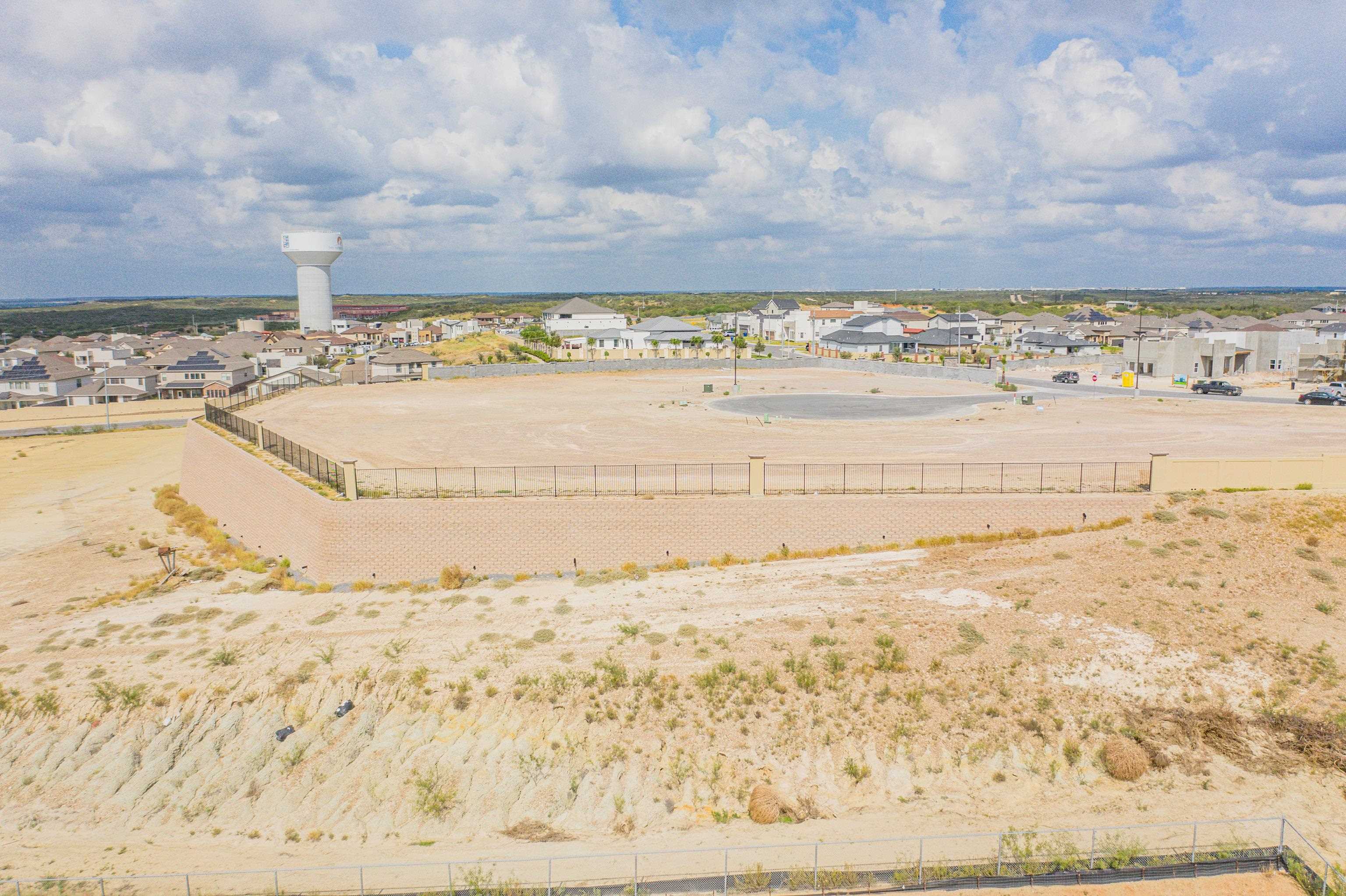 100 Panorama Dr. Property Photo 12