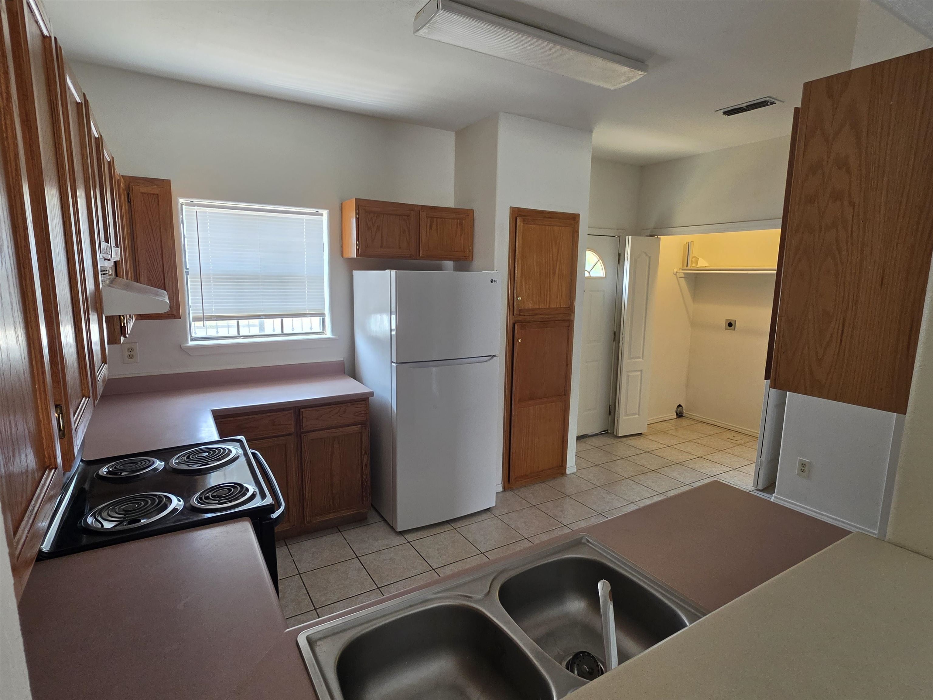 4101 Tilden Ave 12 Property Photo 4