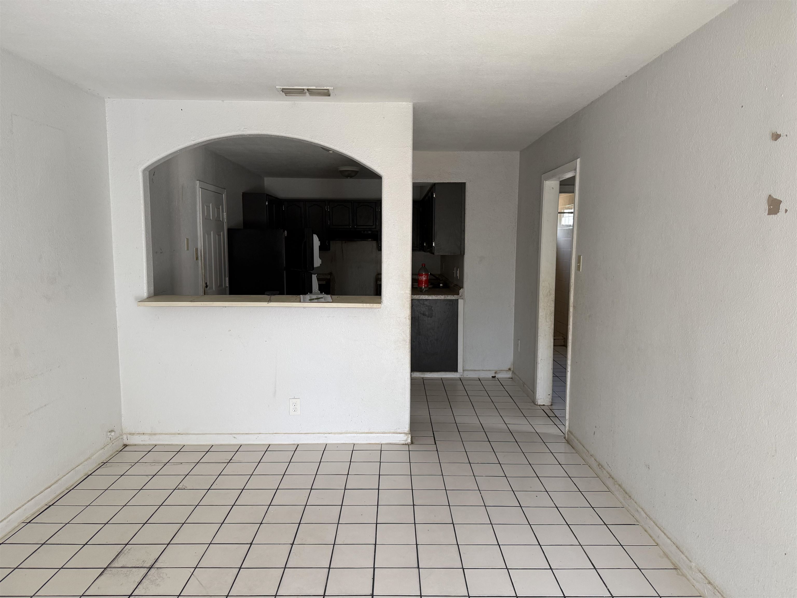 2218 E Price St Property Photo 3