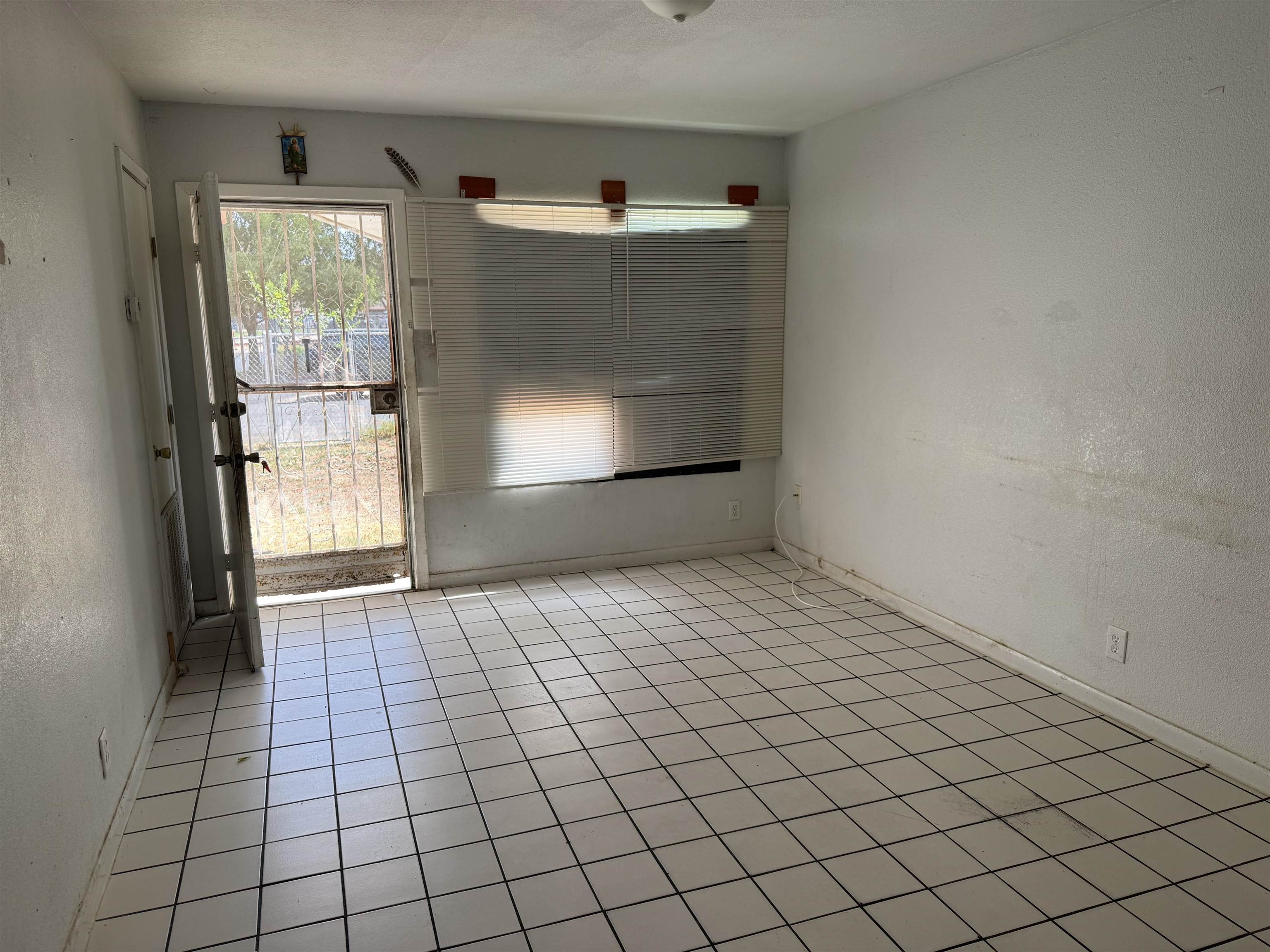 2218 E Price St Property Photo 4
