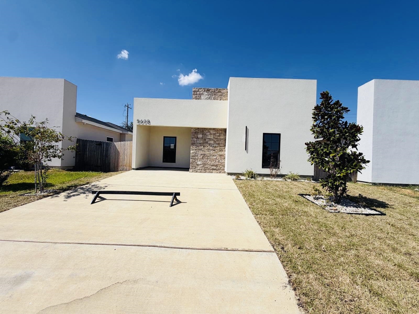 5608 Moses Lp. Property Photo 1