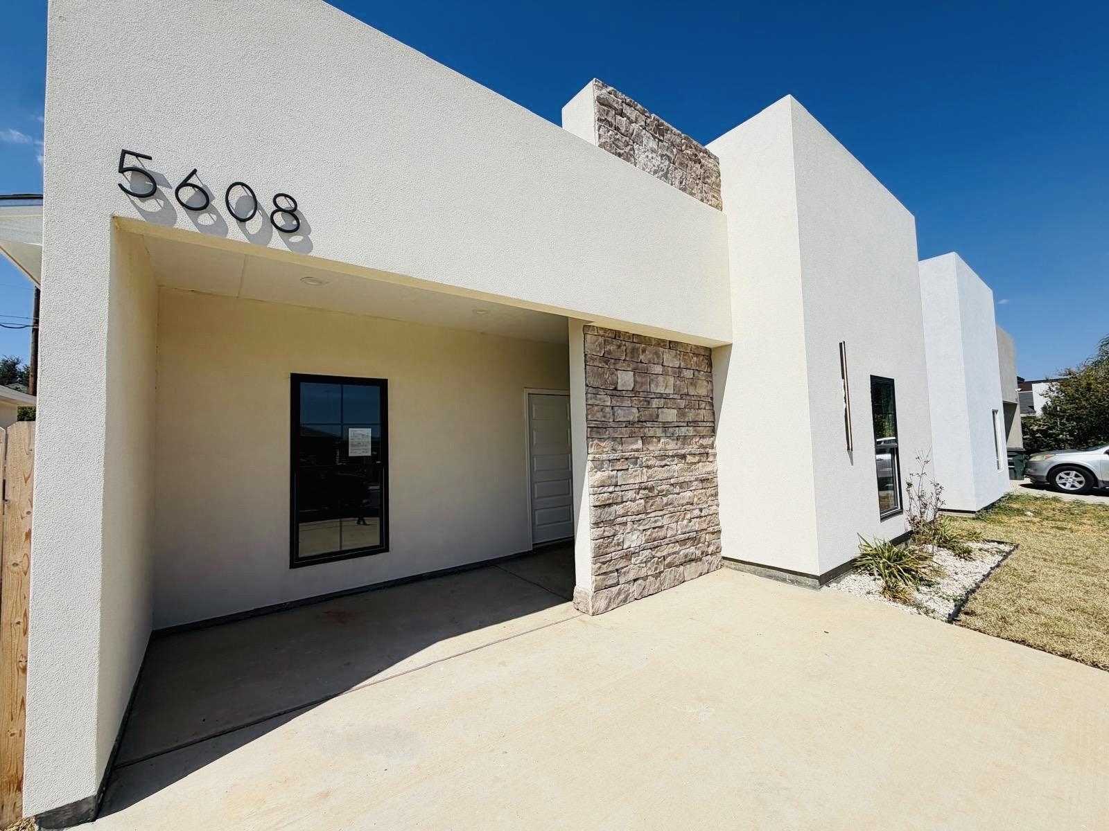 5608 Moses Lp. Property Photo 2