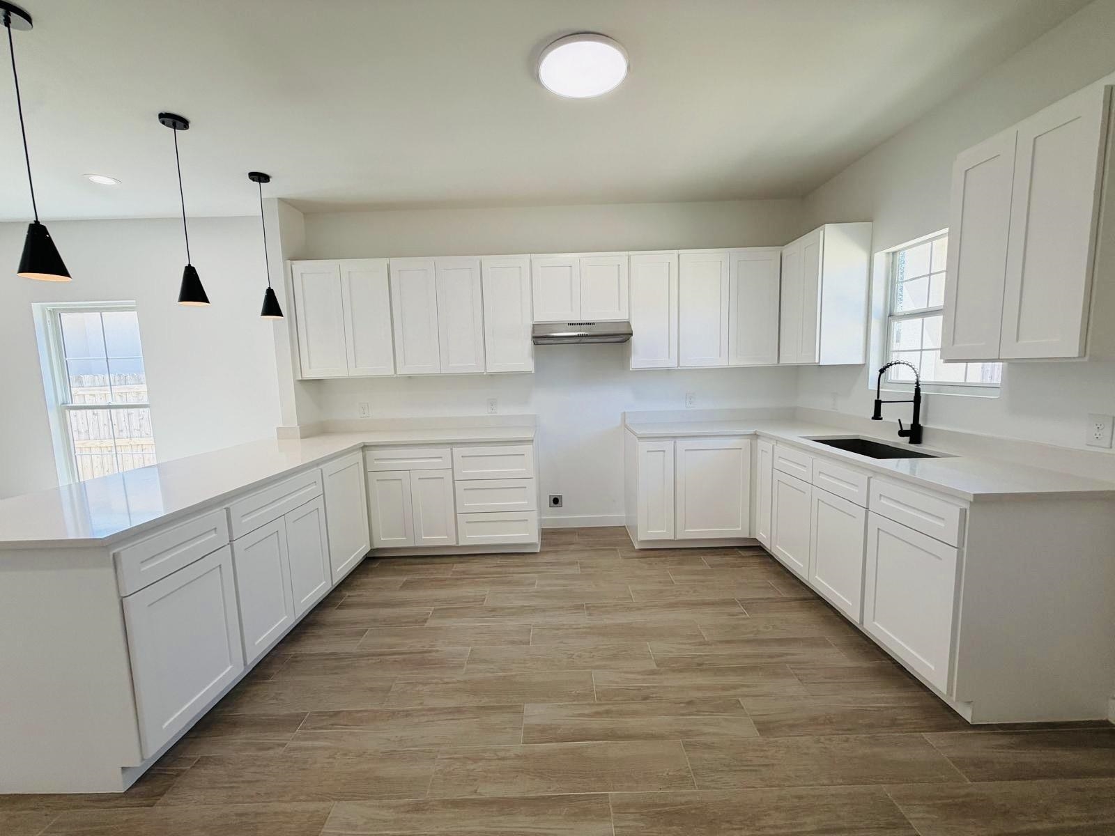 5608 Moses Lp. Property Photo 6