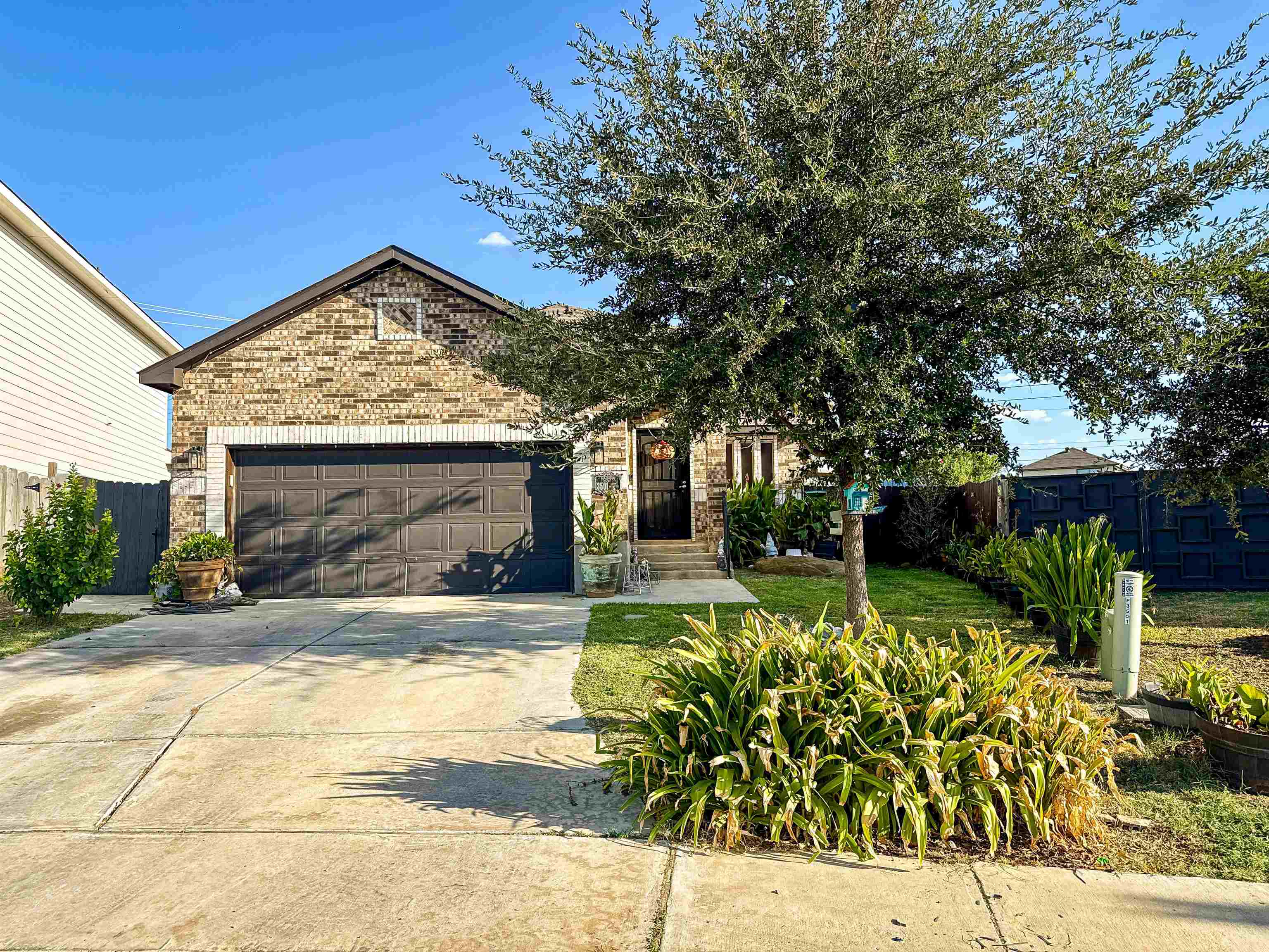 3501 Jose De La Paz Property Photo 1