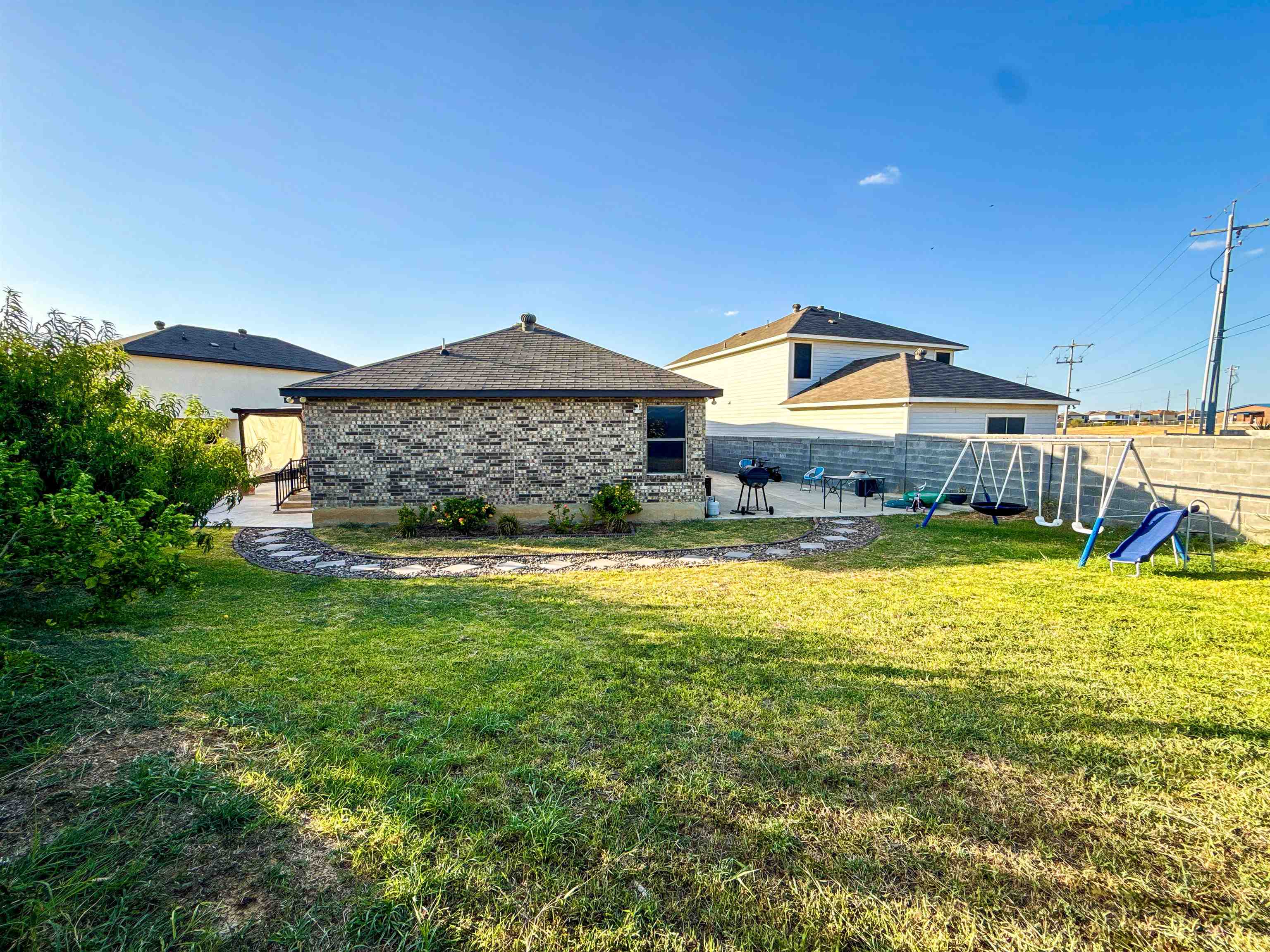 3501 Jose De La Paz Property Photo 24