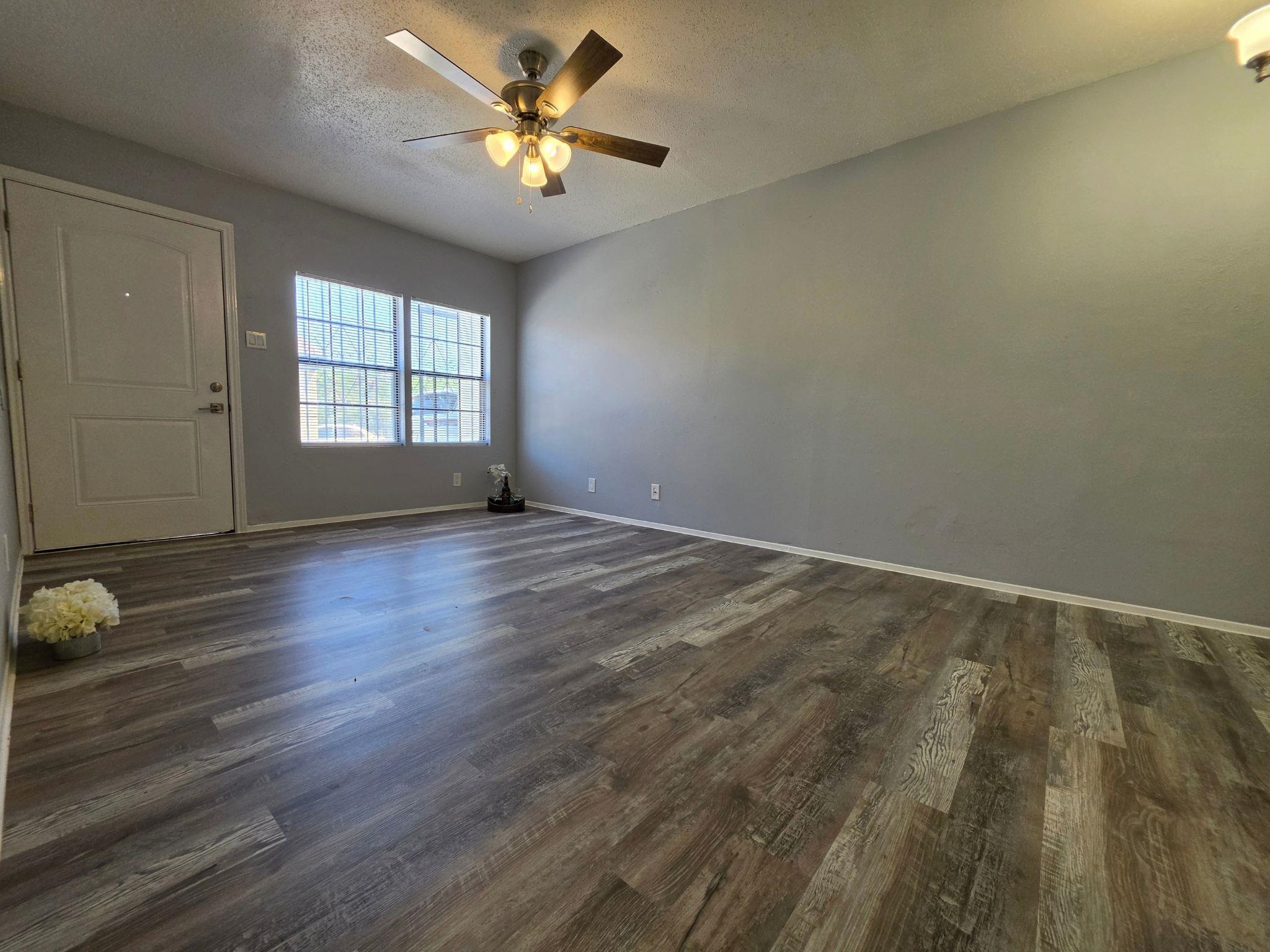3017 Corpus Christi St B Property Photo 3