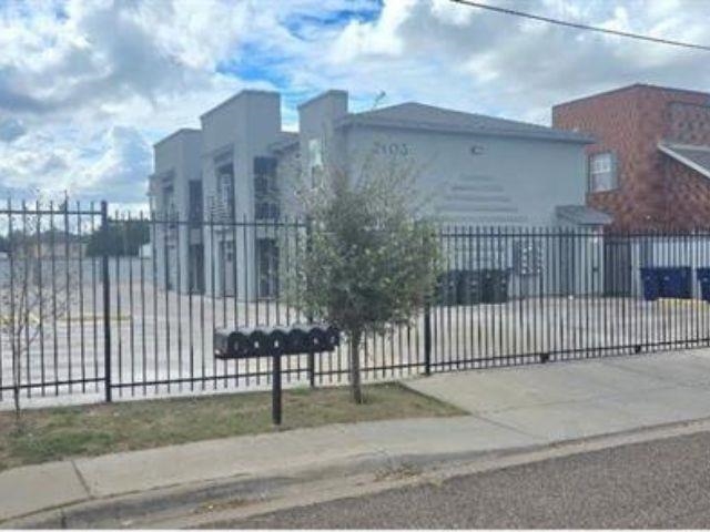 2103 Napoleon St 3 Property Photo 2