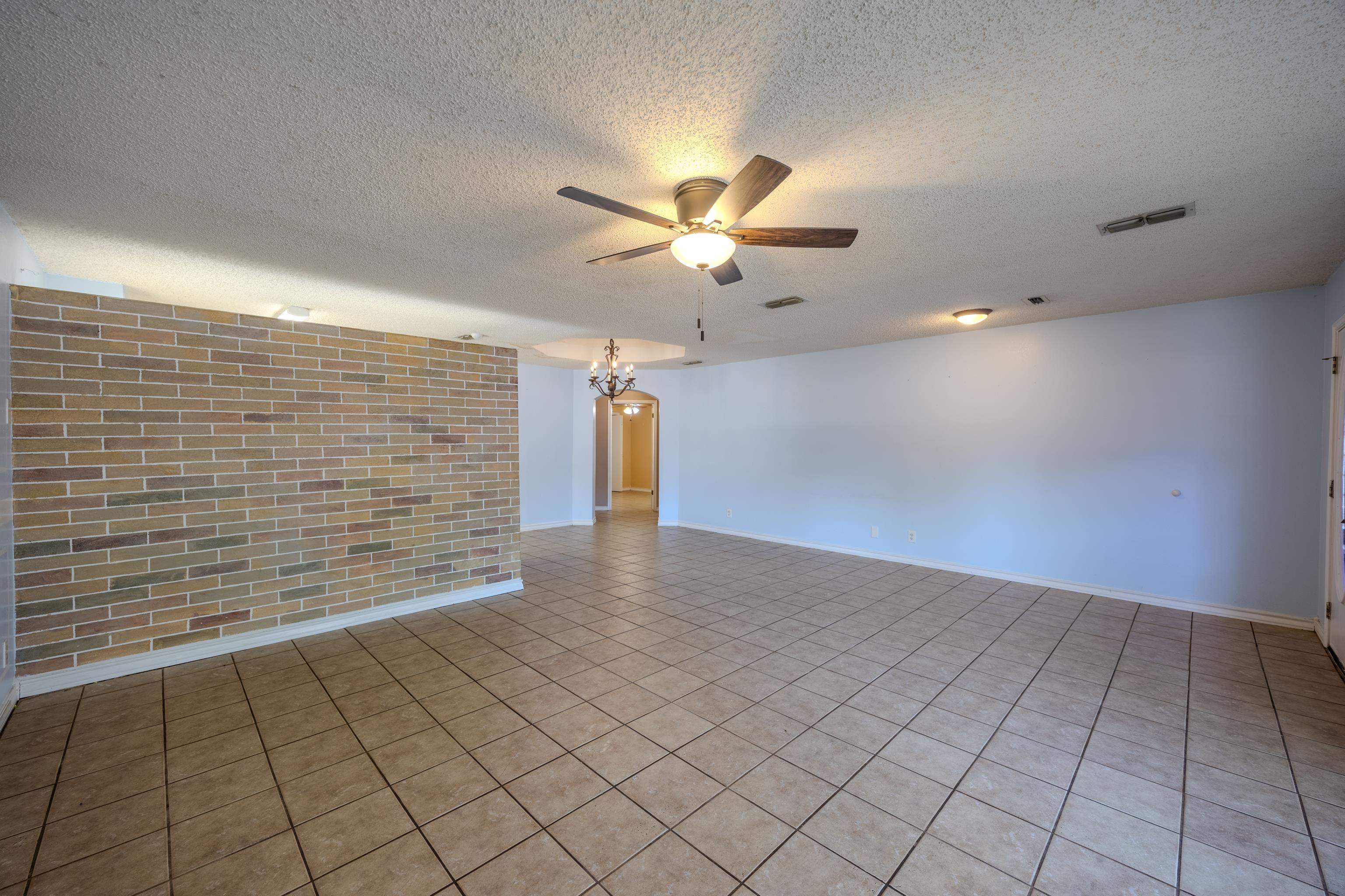 307 Hancock Ct Property Photo 7