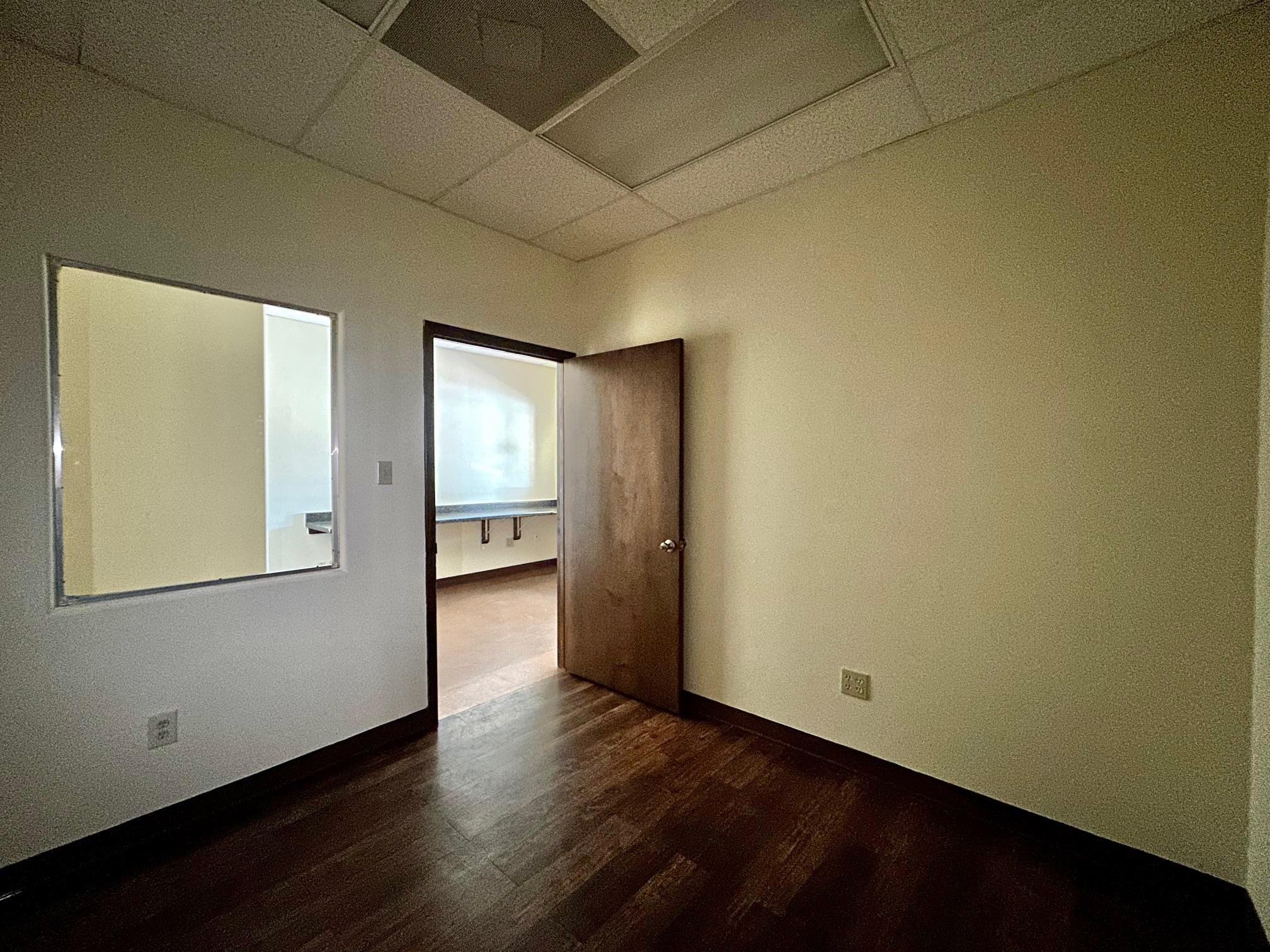 9803 Sterling Lp Property Photo 8