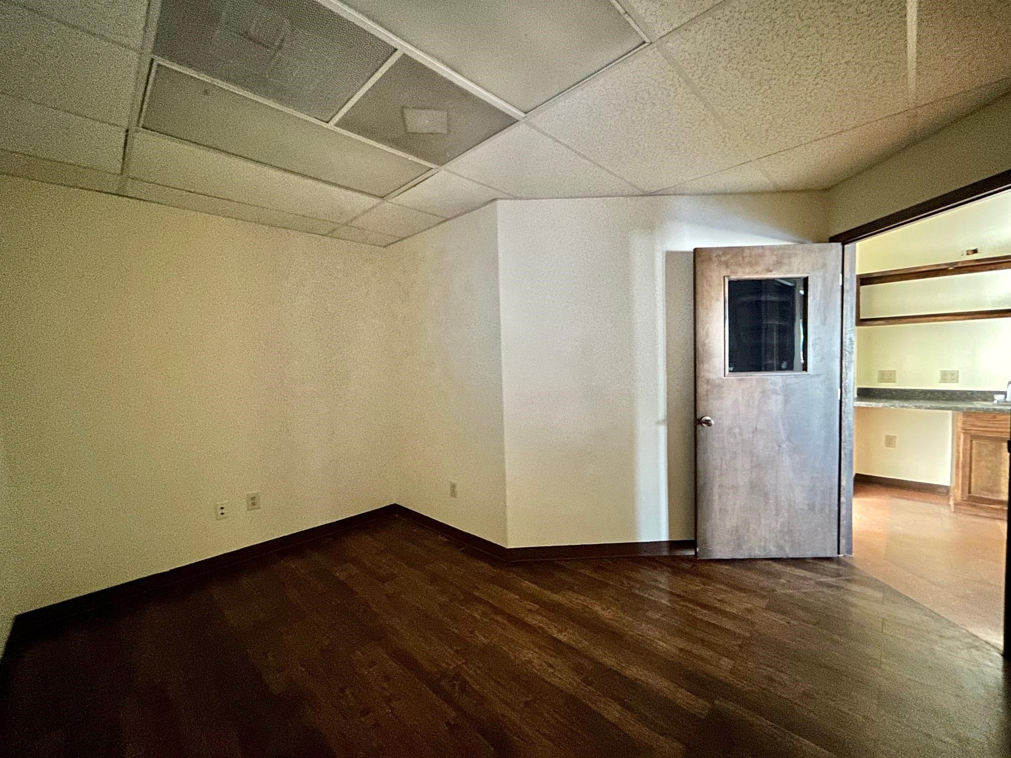 9803 Sterling Lp Property Photo 14