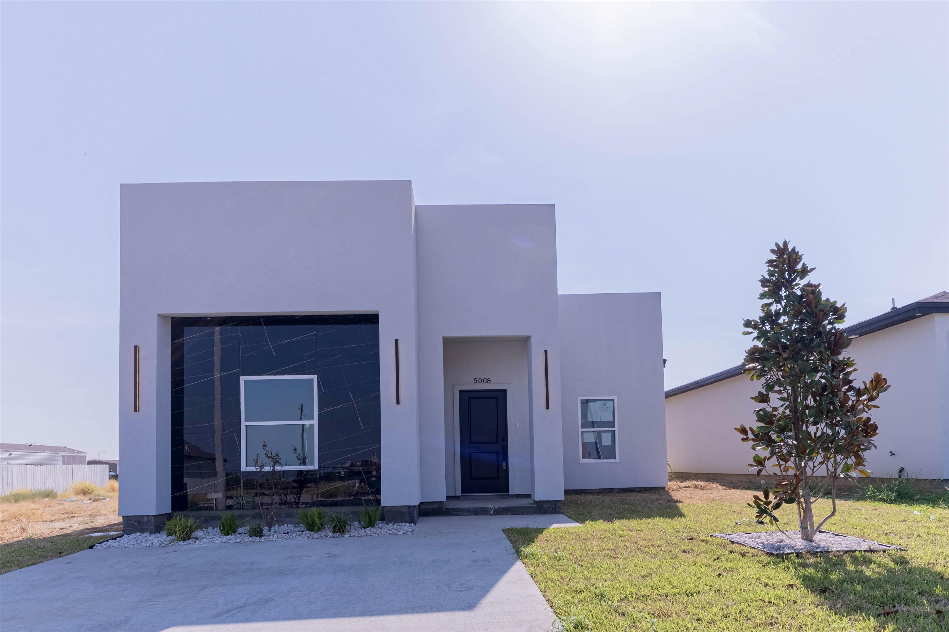 5008 Luna Grande Lp. Property Photo 1
