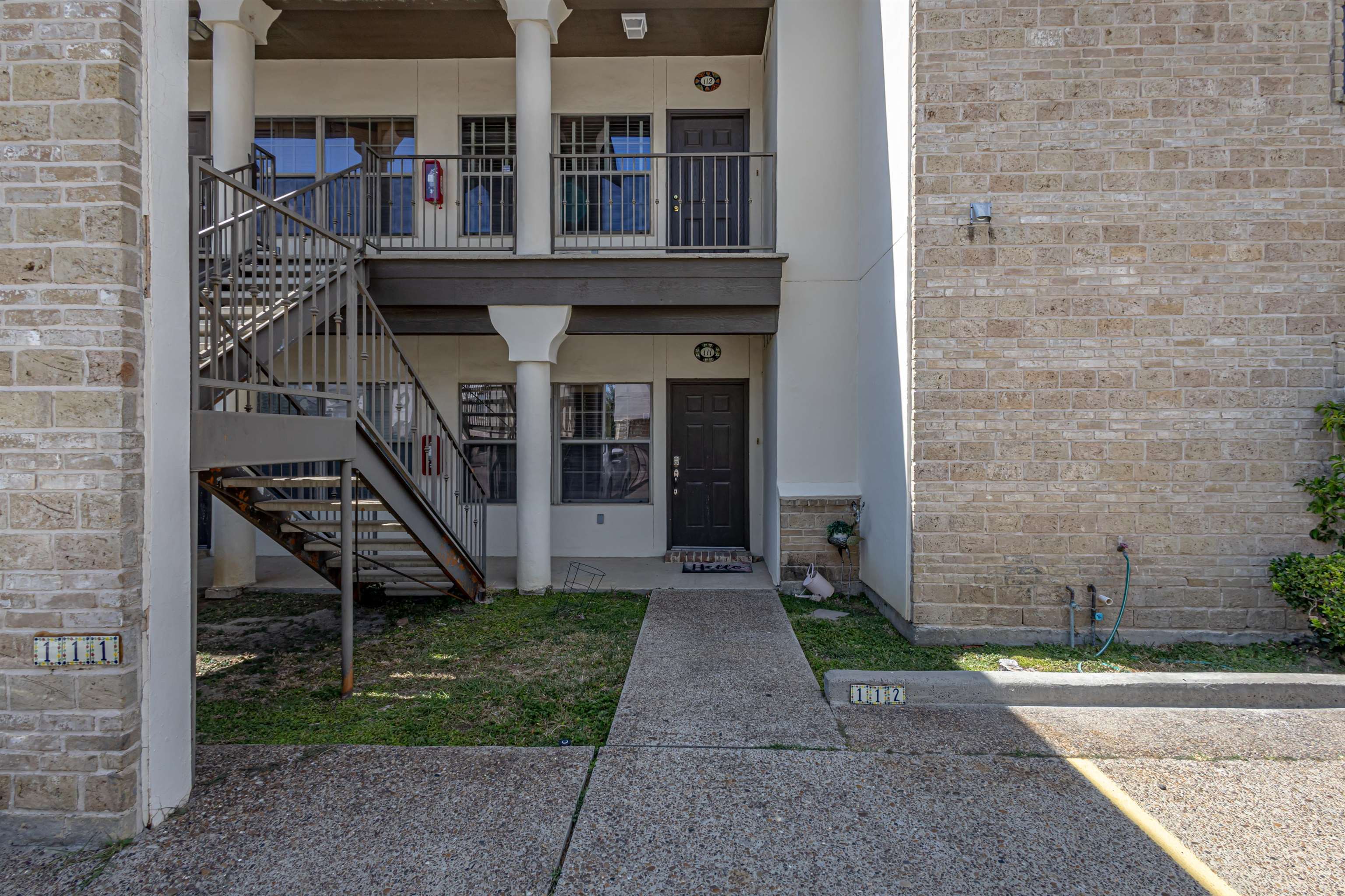 9811 Sterling St. 111 Property Photo 1