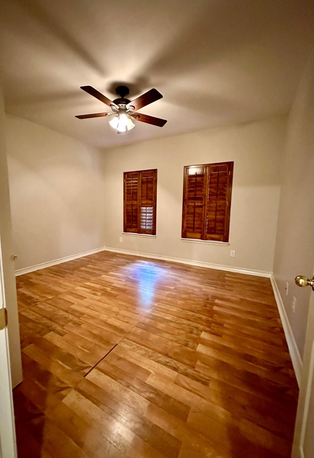 2404 Leonard Ct Property Photo 5