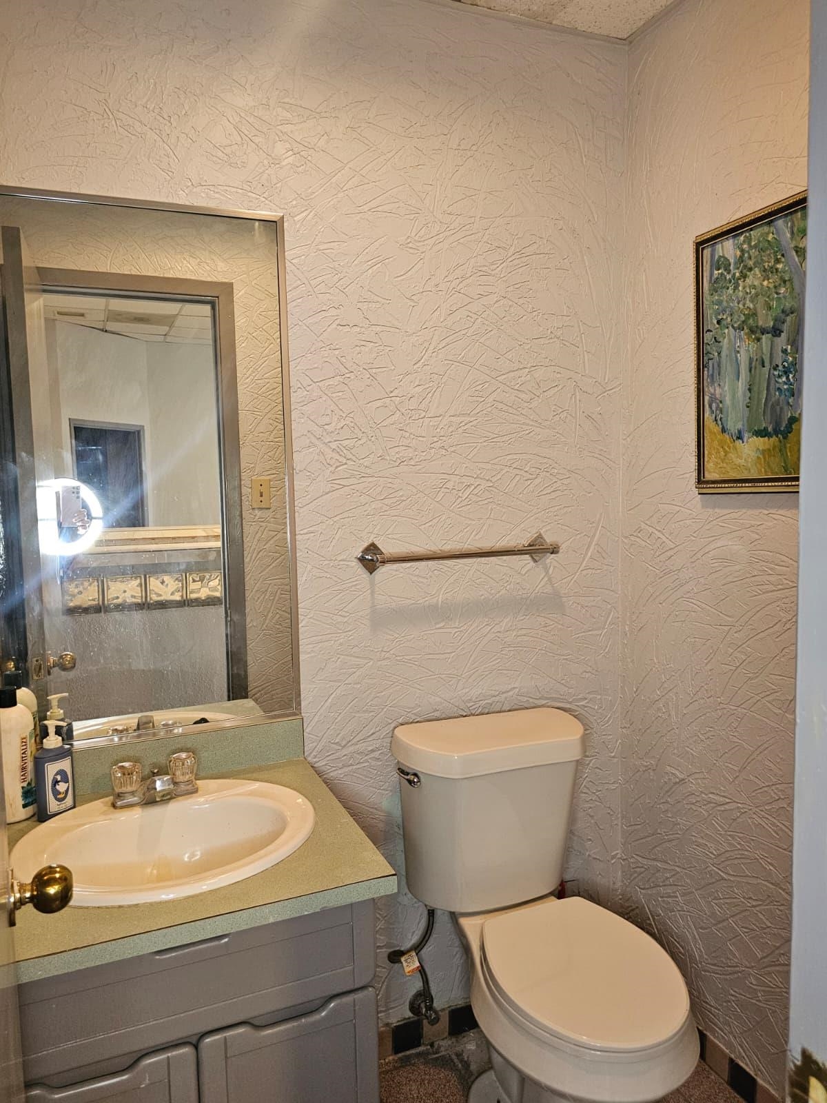 220 W Hillside Rd Property Photo 10