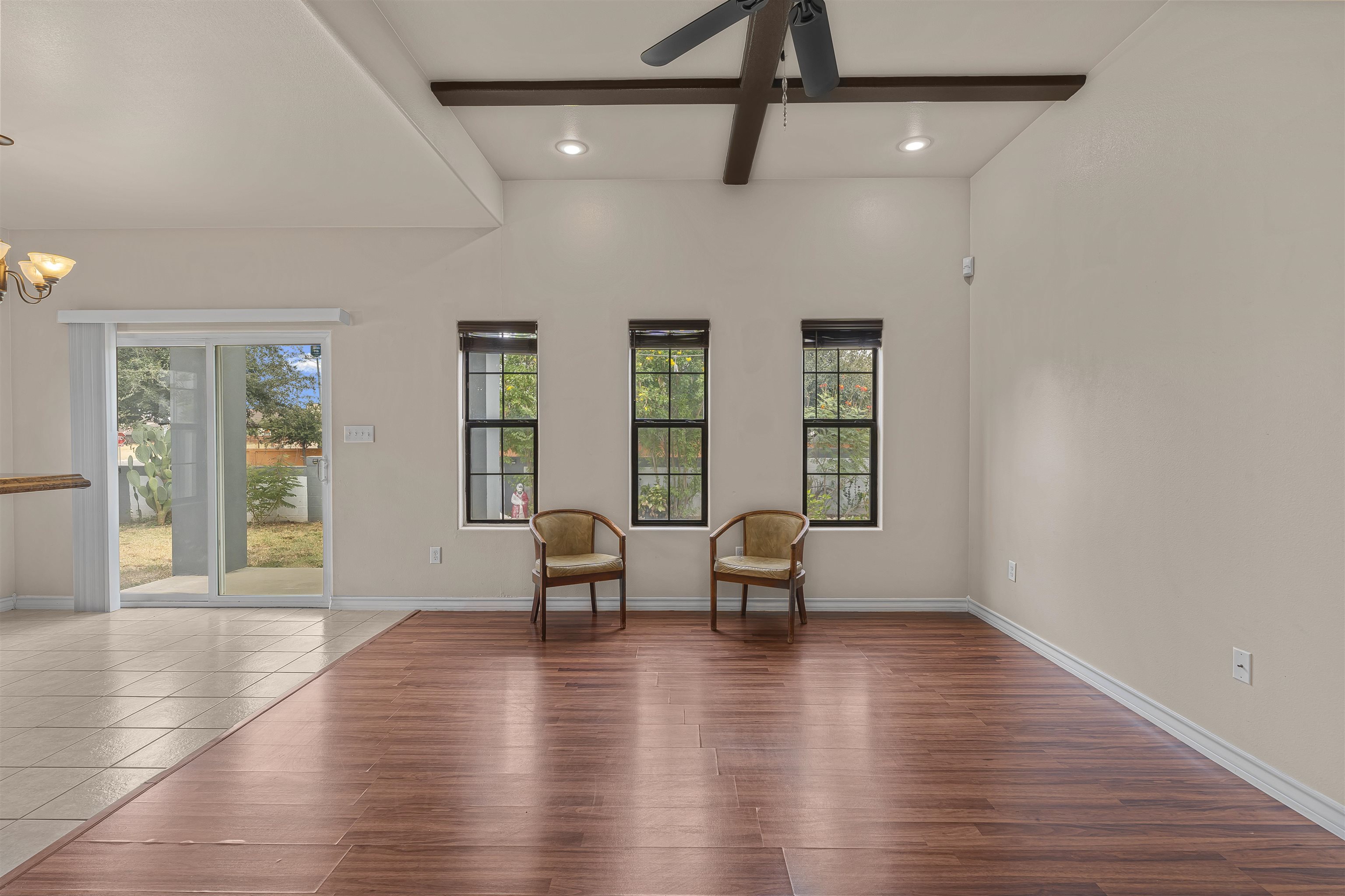 4211 Marcy Property Photo 5
