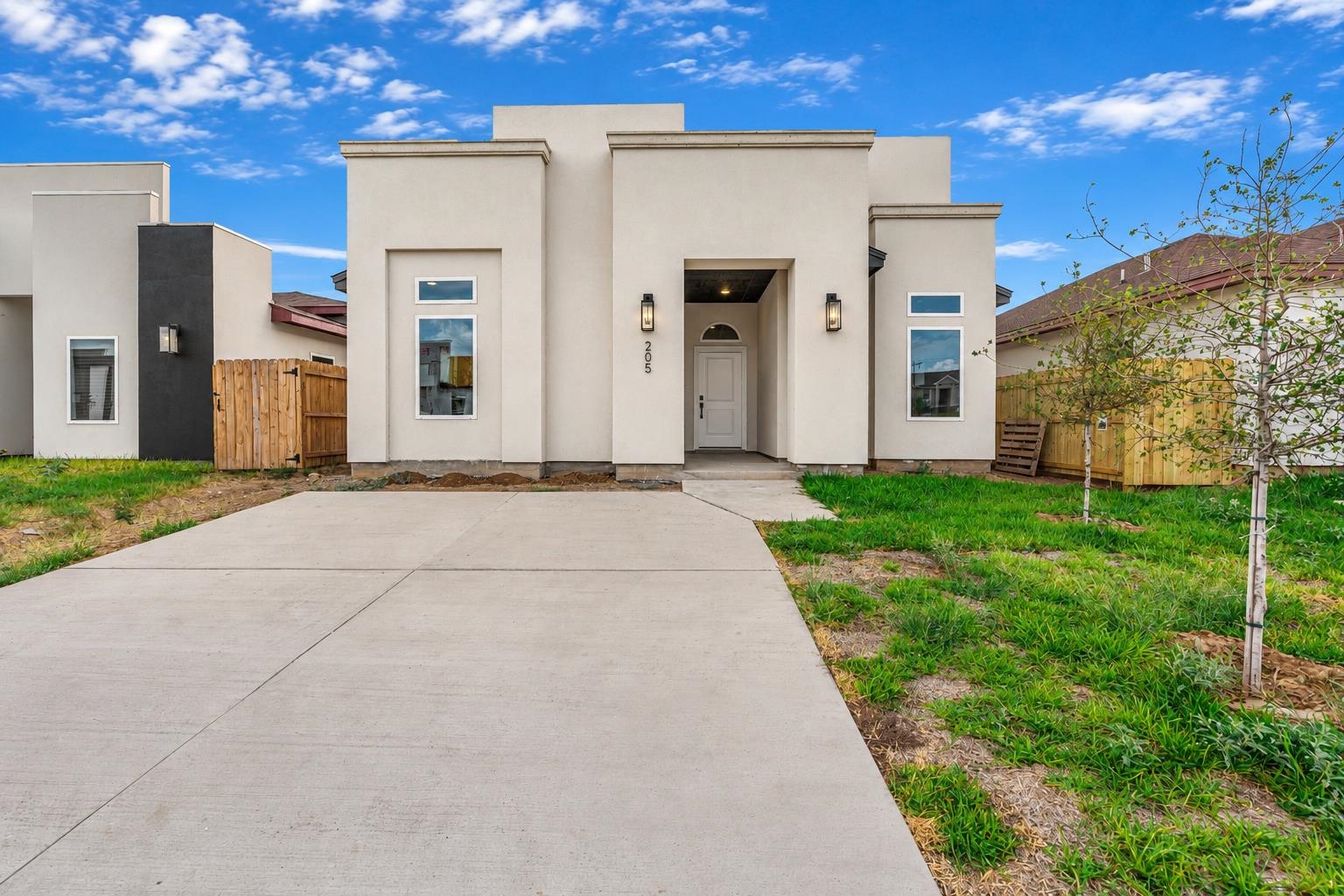 205 Lusitano Dr. Property Photo 1
