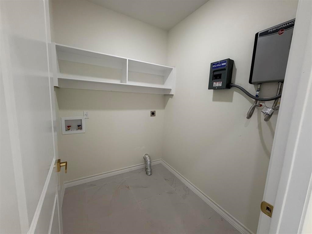 205 Lusitano Dr. Property Photo 9