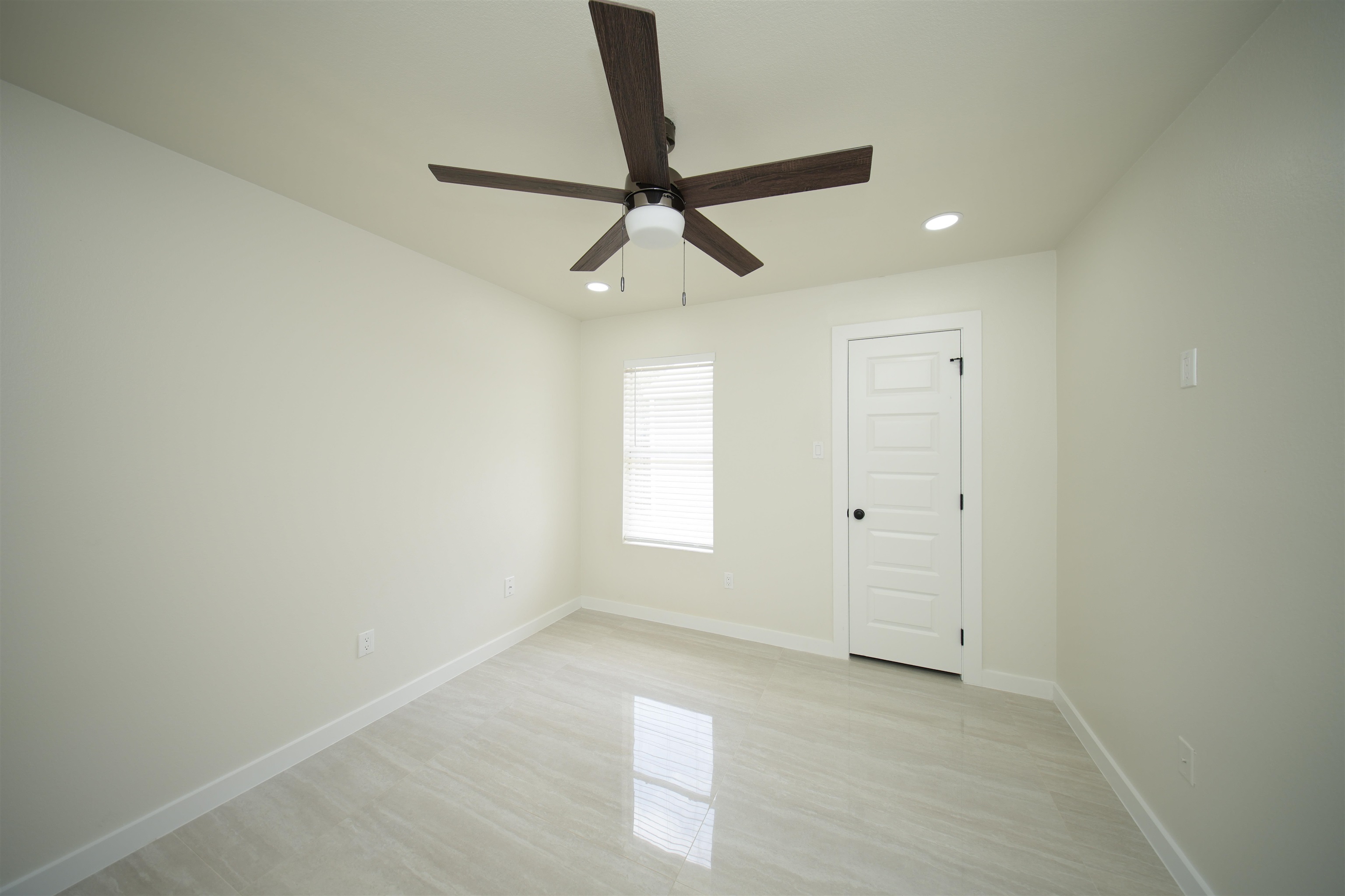 1936 Denmark Ln Property Photo 24