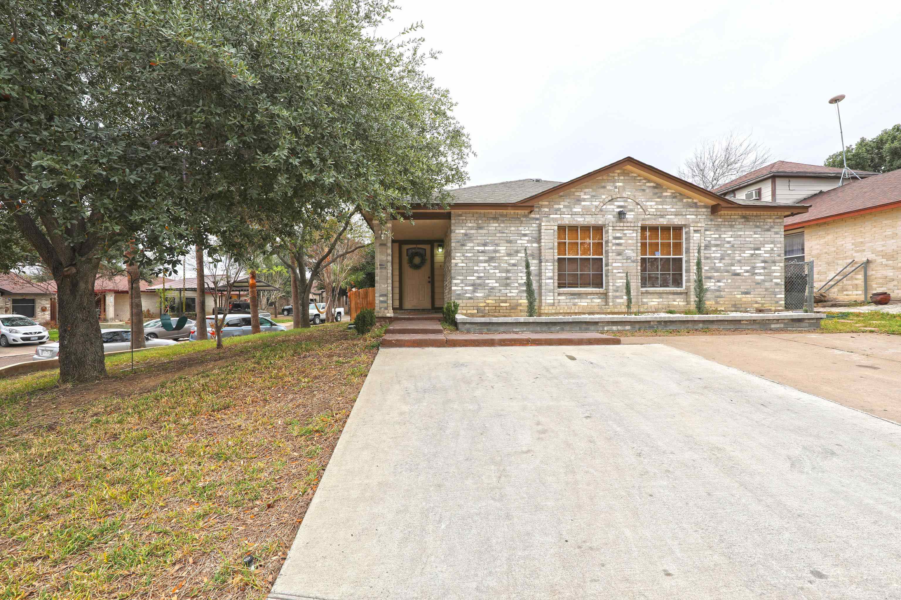 6101 Ruger Dr Property Photo 1