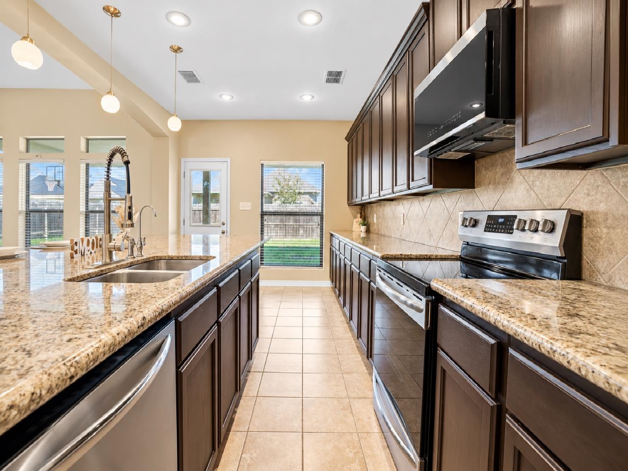108 Majestic Palm Dr. Property Photo 7