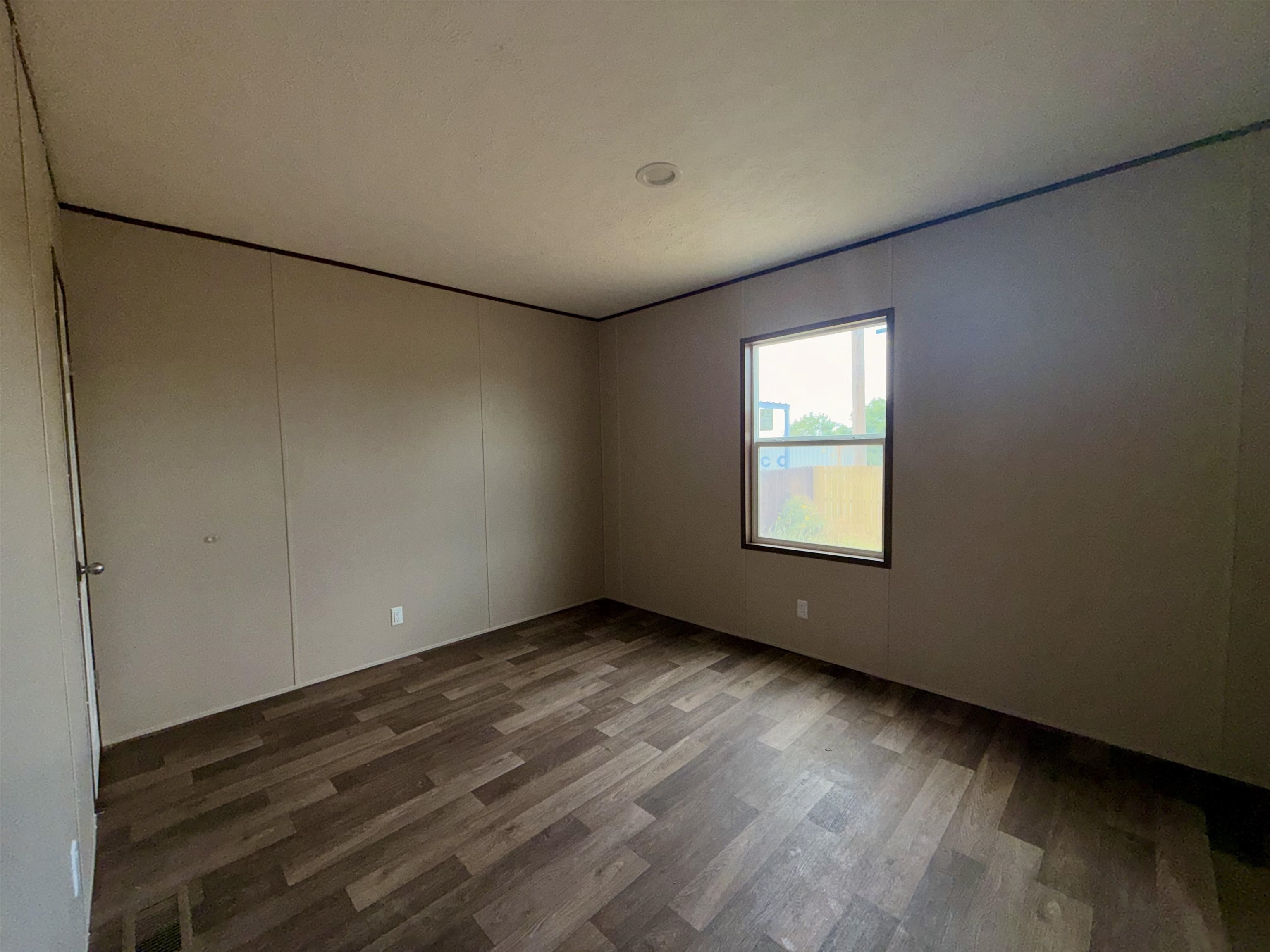720 Bigleaf Dr. Property Photo 16
