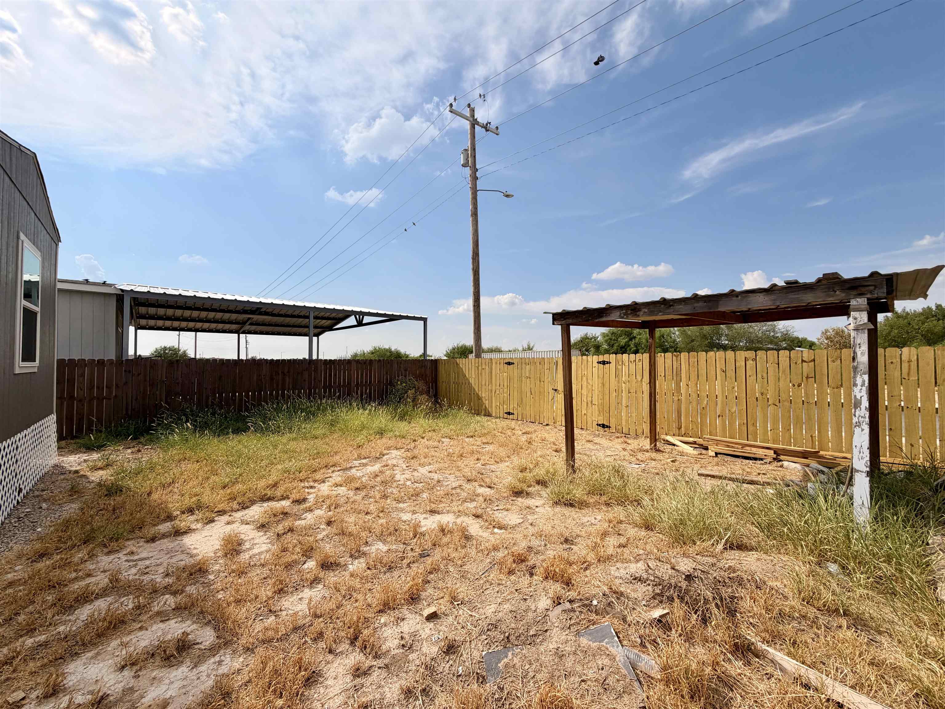 720 Bigleaf Dr. Property Photo 22